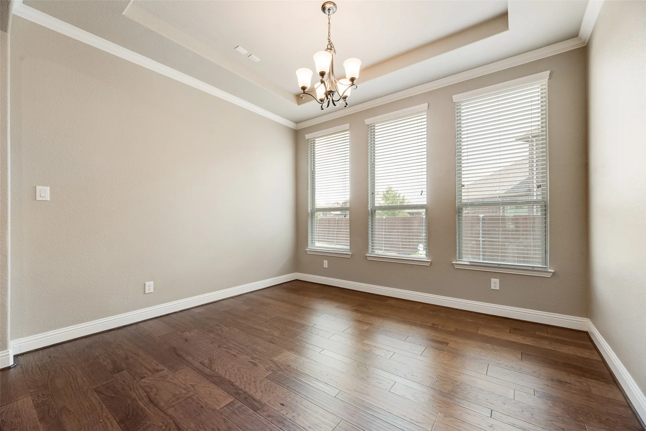 Single Family Residence For Rent in Collin County , 4304 Caney Creek Circle, Prosper, Texas 75078, 4 Bedroom, 3 Bathroom, 2 Garage spaces, 2,750 Sqft, built in 2018, mls#21387665, Real Estate Agent in Prosper, Homes For Rent in Collin county, Homes For Rent in Prosper, Realtor in Prosper Texas, Real Estate Brokerage Independent Realty Texas, Luminita Cordes Realtor