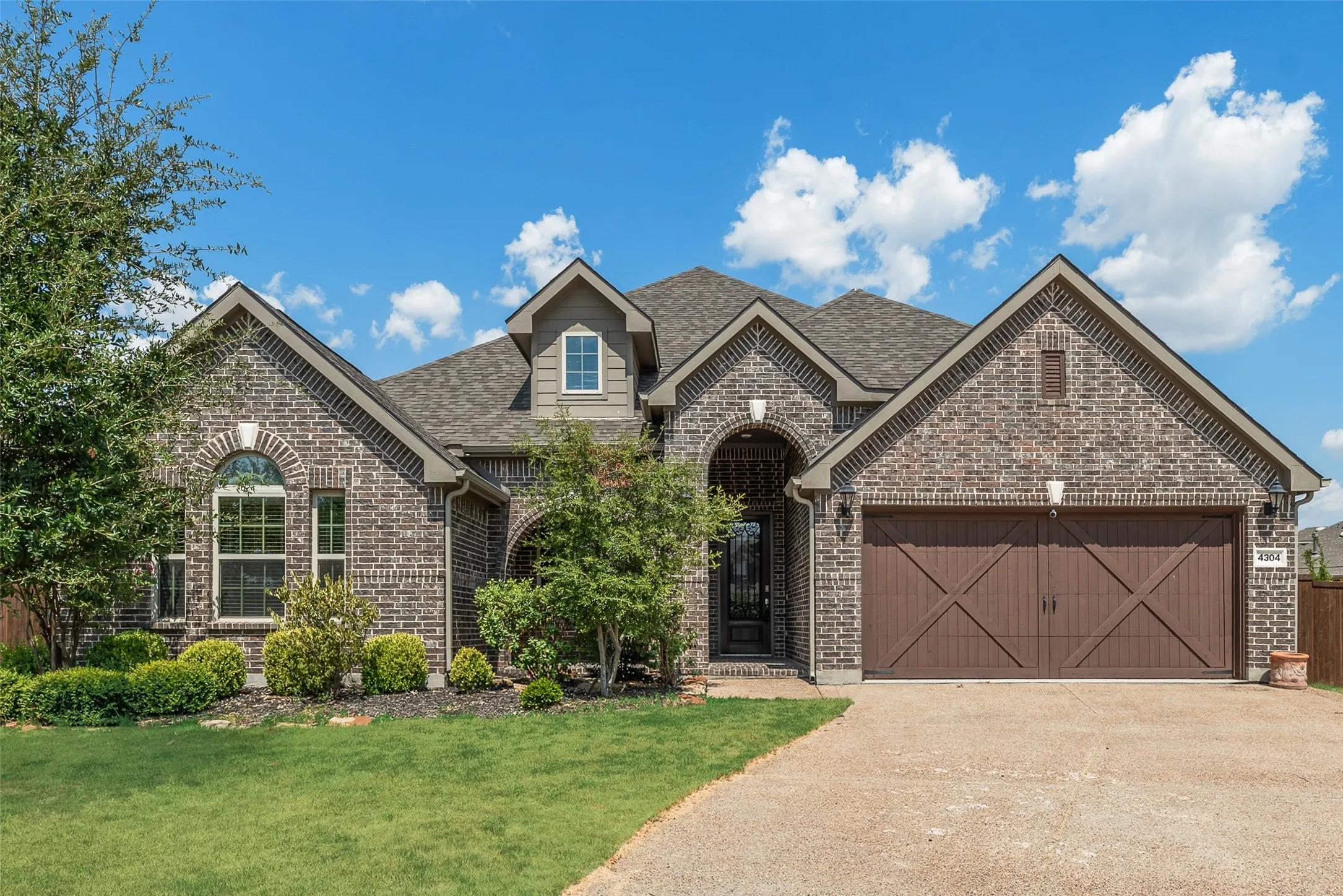 Single Family Residence For Rent in Collin County , 4304 Caney Creek Circle, Prosper, Texas 75078, 4 Bedroom, 3 Bathroom, 2 Garage spaces, 2,750 Sqft, built in 2018, mls#21387665, Real Estate Agent in Prosper, Homes For Rent in Collin county, Homes For Rent in Prosper, Realtor in Prosper Texas, Real Estate Brokerage Independent Realty Texas, Luminita Cordes Realtor