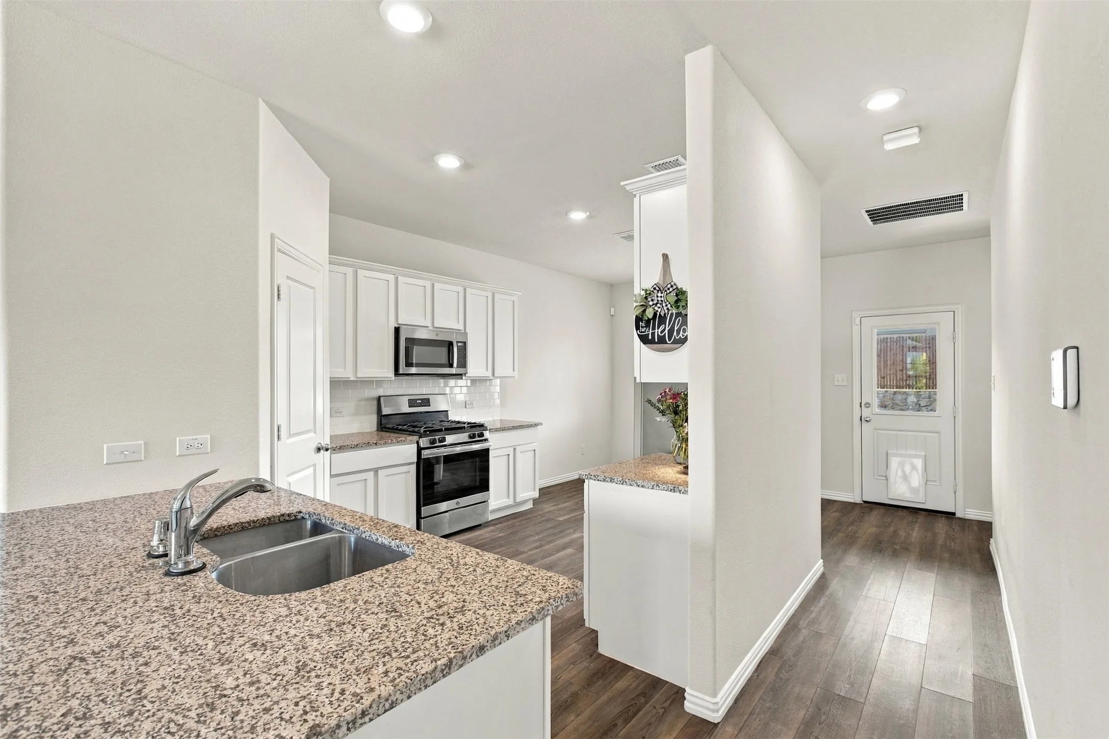 Single Family Residence For Sale in Collin County , 775 Bayberry Lane, Princeton, Texas 75407, 3 Bedroom, 2 Bathroom, 3 Garage spaces, 1,438 Sqft, built in 2020, mls#21387667, Real Estate Agent in Princeton, Homes For Sale in Collin county, Homes For Sale in Princeton, Realtor in Princeton Texas, Real Estate Brokerage Independent Realty Texas, Luminita Cordes Realtor