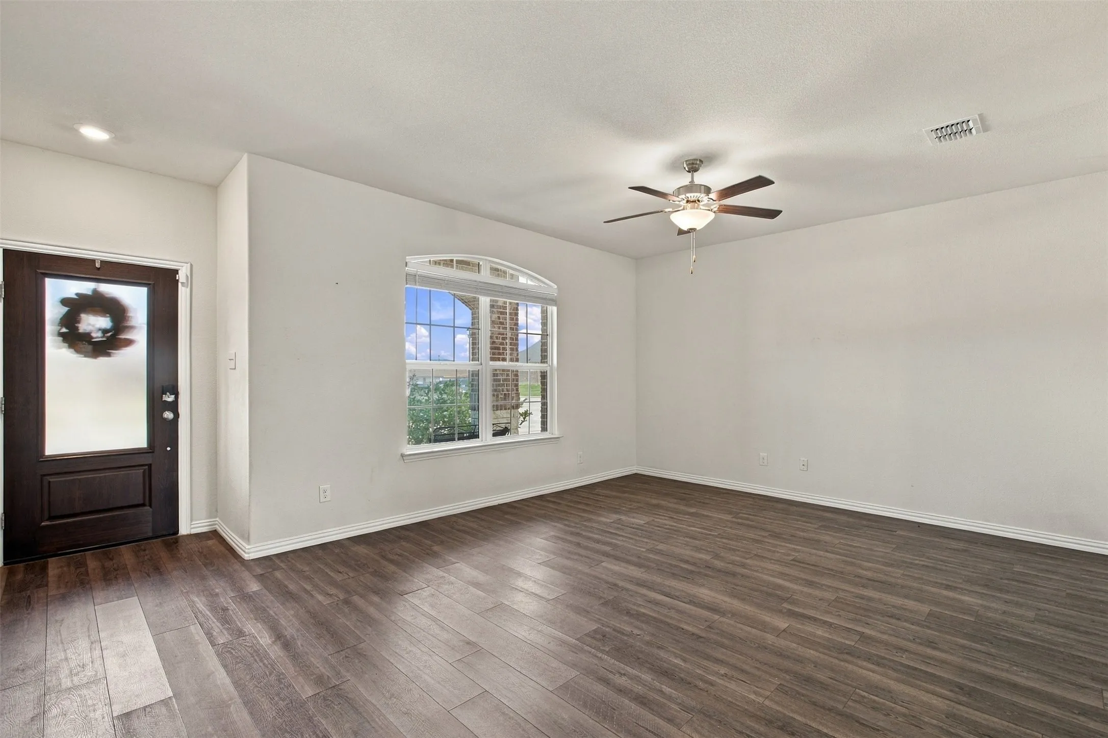 Single Family Residence For Sale in Collin County , 775 Bayberry Lane, Princeton, Texas 75407, 3 Bedroom, 2 Bathroom, 3 Garage spaces, 1,438 Sqft, built in 2020, mls#21387667, Real Estate Agent in Princeton, Homes For Sale in Collin county, Homes For Sale in Princeton, Realtor in Princeton Texas, Real Estate Brokerage Independent Realty Texas, Luminita Cordes Realtor