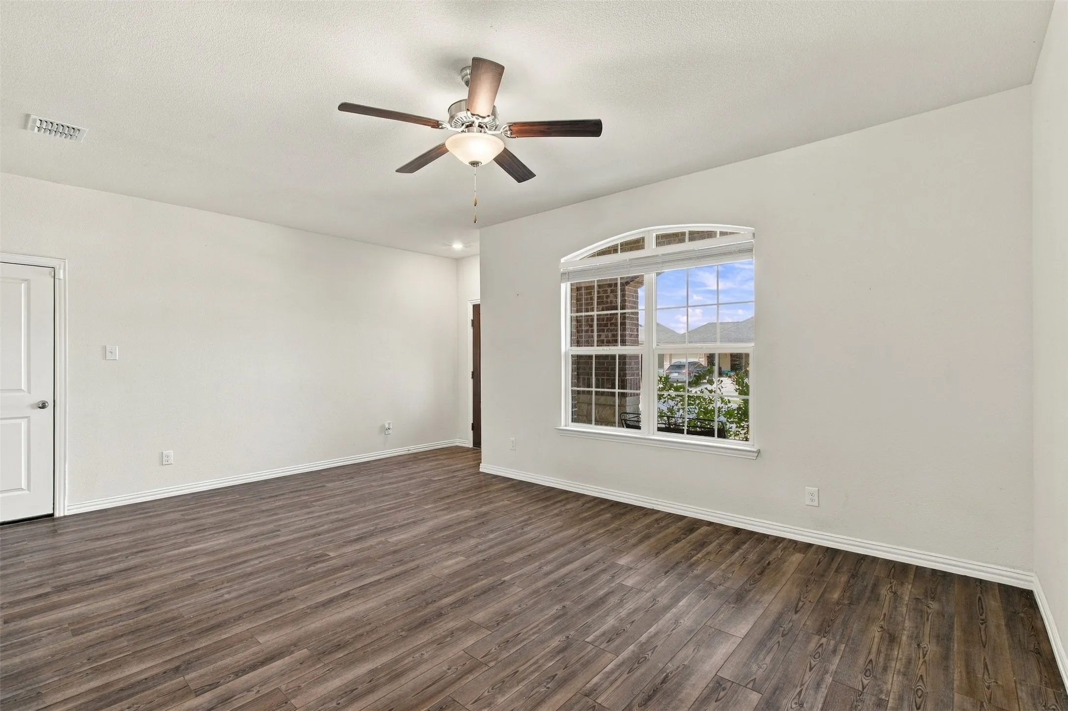 Single Family Residence For Sale in Collin County , 775 Bayberry Lane, Princeton, Texas 75407, 3 Bedroom, 2 Bathroom, 3 Garage spaces, 1,438 Sqft, built in 2020, mls#21387667, Real Estate Agent in Princeton, Homes For Sale in Collin county, Homes For Sale in Princeton, Realtor in Princeton Texas, Real Estate Brokerage Independent Realty Texas, Luminita Cordes Realtor