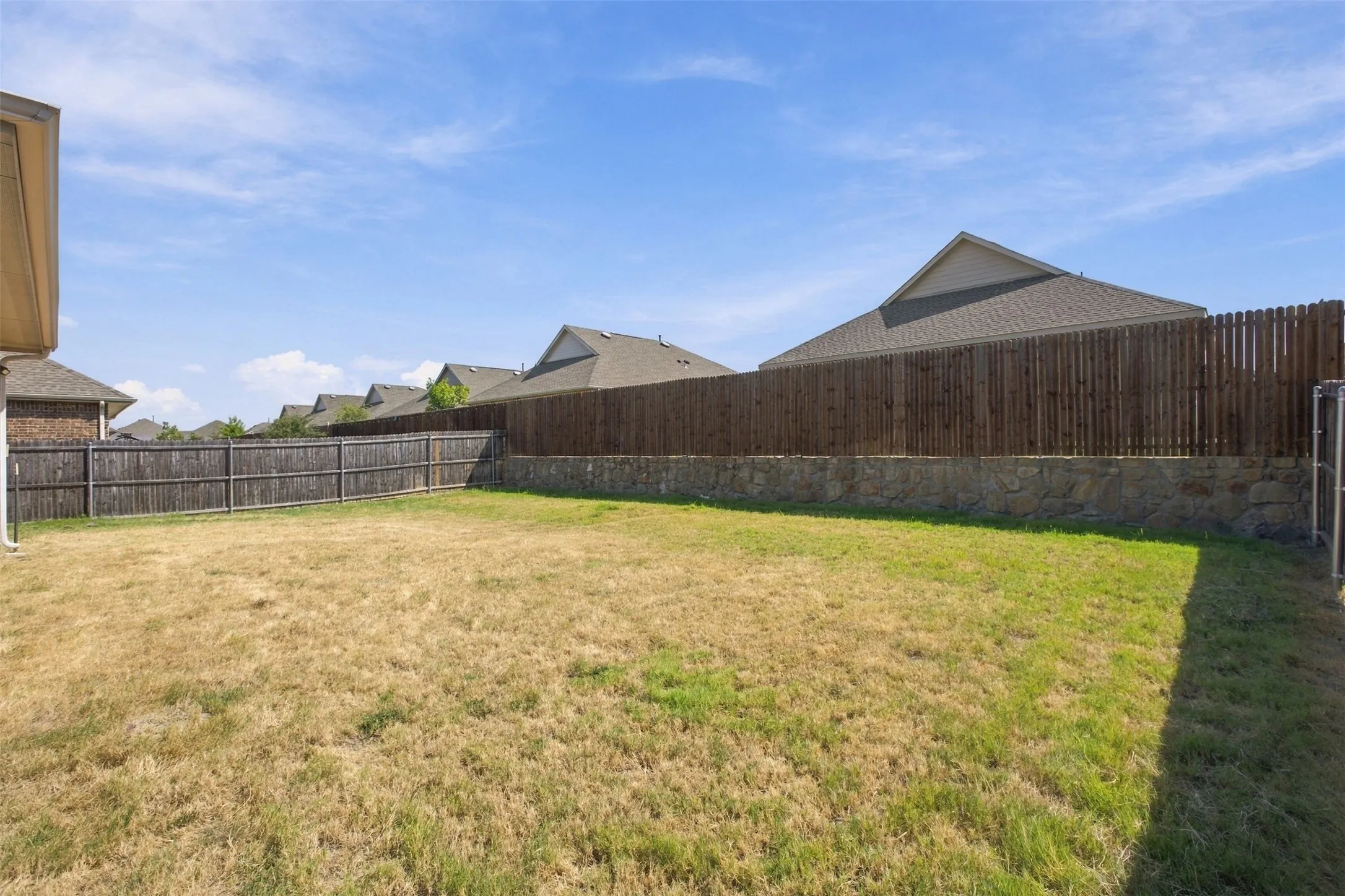 Single Family Residence For Sale in Collin County , 775 Bayberry Lane, Princeton, Texas 75407, 3 Bedroom, 2 Bathroom, 3 Garage spaces, 1,438 Sqft, built in 2020, mls#21387667, Real Estate Agent in Princeton, Homes For Sale in Collin county, Homes For Sale in Princeton, Realtor in Princeton Texas, Real Estate Brokerage Independent Realty Texas, Luminita Cordes Realtor