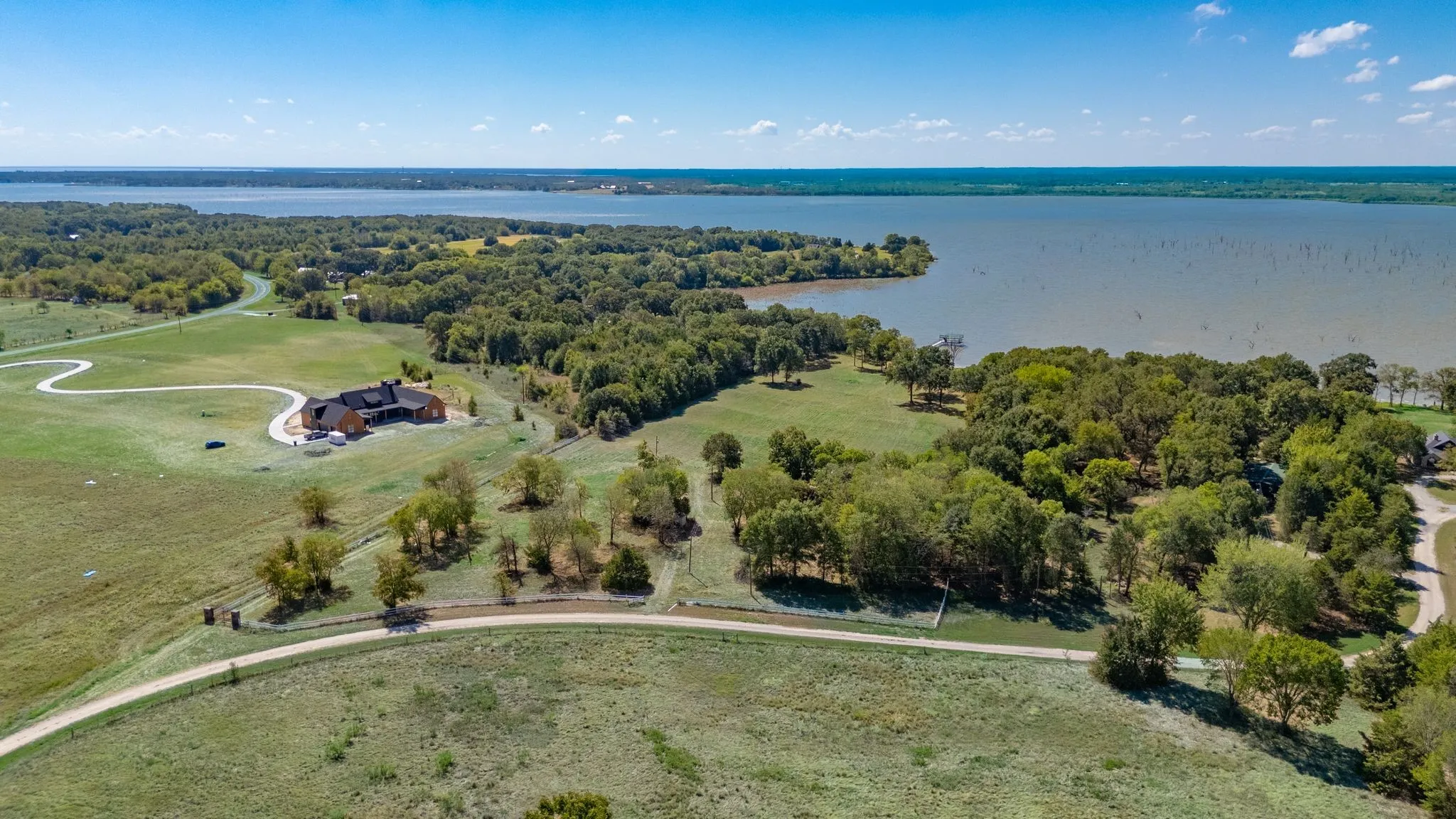 Single Family Residence For Sale in Hunt County , 3269 Callaway Lane, Quinlan, Texas 75474, 1 Bedroom, 1 Bathroom, 3 Garage spaces, 1,040 Sqft, built in 2006, mls#21387606, Real Estate Agent in Quinlan, Homes For Sale in Hunt county, Homes For Sale in Quinlan, Realtor in Quinlan Texas, Real Estate Brokerage Independent Realty Texas, Luminita Cordes Realtor