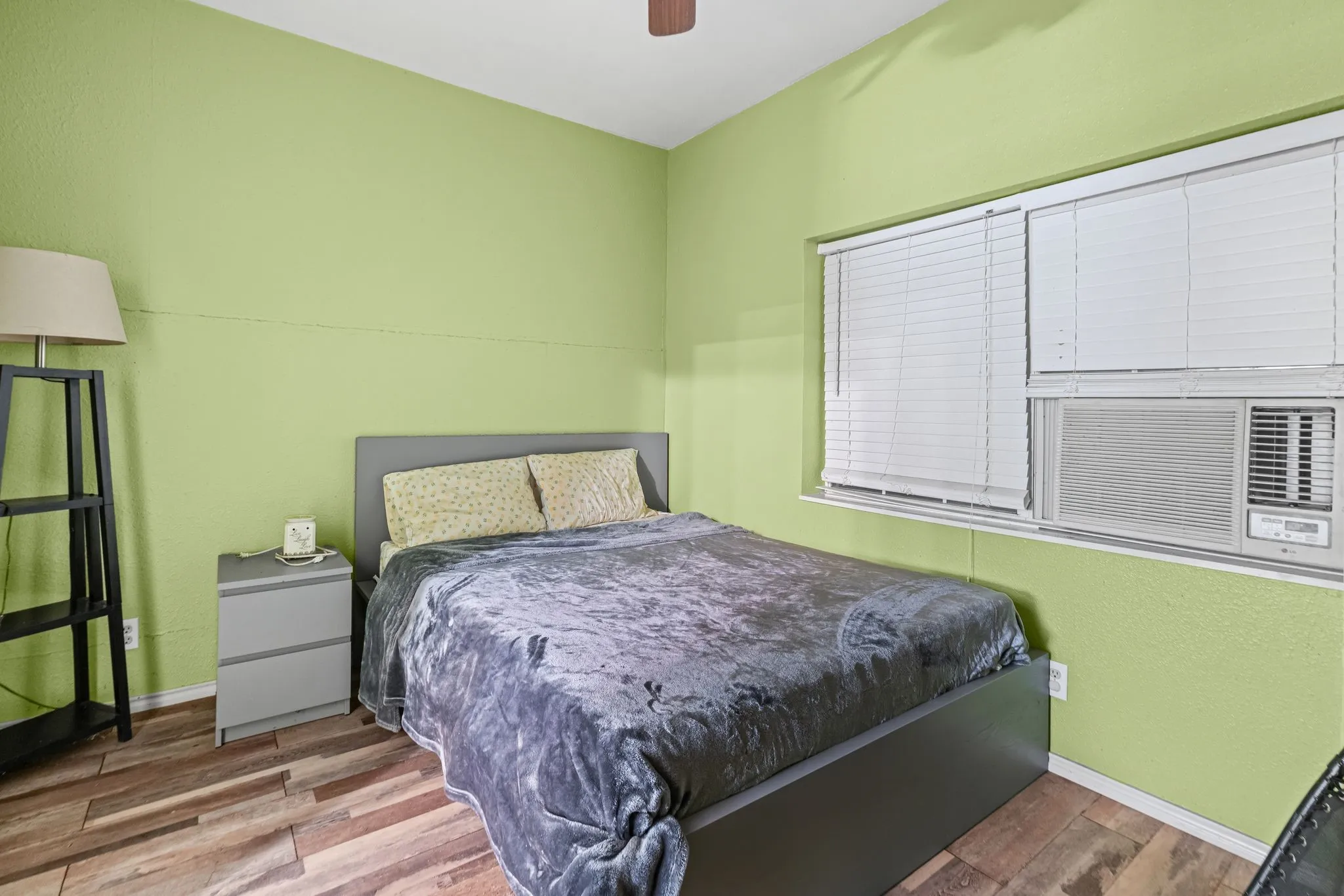 Single Family Residence For Sale in Hunt County , 3269 Callaway Lane, Quinlan, Texas 75474, 1 Bedroom, 1 Bathroom, 3 Garage spaces, 1,040 Sqft, built in 2006, mls#21387606, Real Estate Agent in Quinlan, Homes For Sale in Hunt county, Homes For Sale in Quinlan, Realtor in Quinlan Texas, Real Estate Brokerage Independent Realty Texas, Luminita Cordes Realtor
