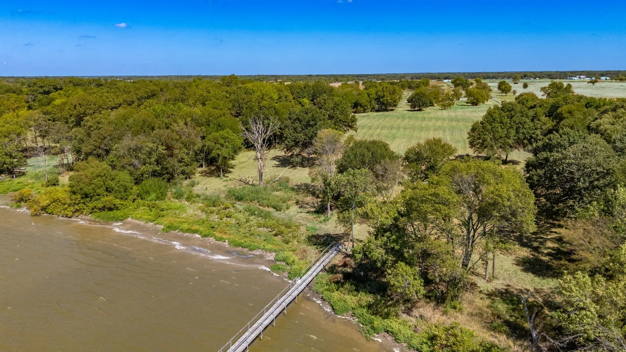 Single Family Residence For Sale in Hunt County , 3269 Callaway Lane, Quinlan, Texas 75474, 1 Bedroom, 1 Bathroom, 3 Garage spaces, 1,040 Sqft, built in 2006, mls#21387606, Real Estate Agent in Quinlan, Homes For Sale in Hunt county, Homes For Sale in Quinlan, Realtor in Quinlan Texas, Real Estate Brokerage Independent Realty Texas, Luminita Cordes Realtor