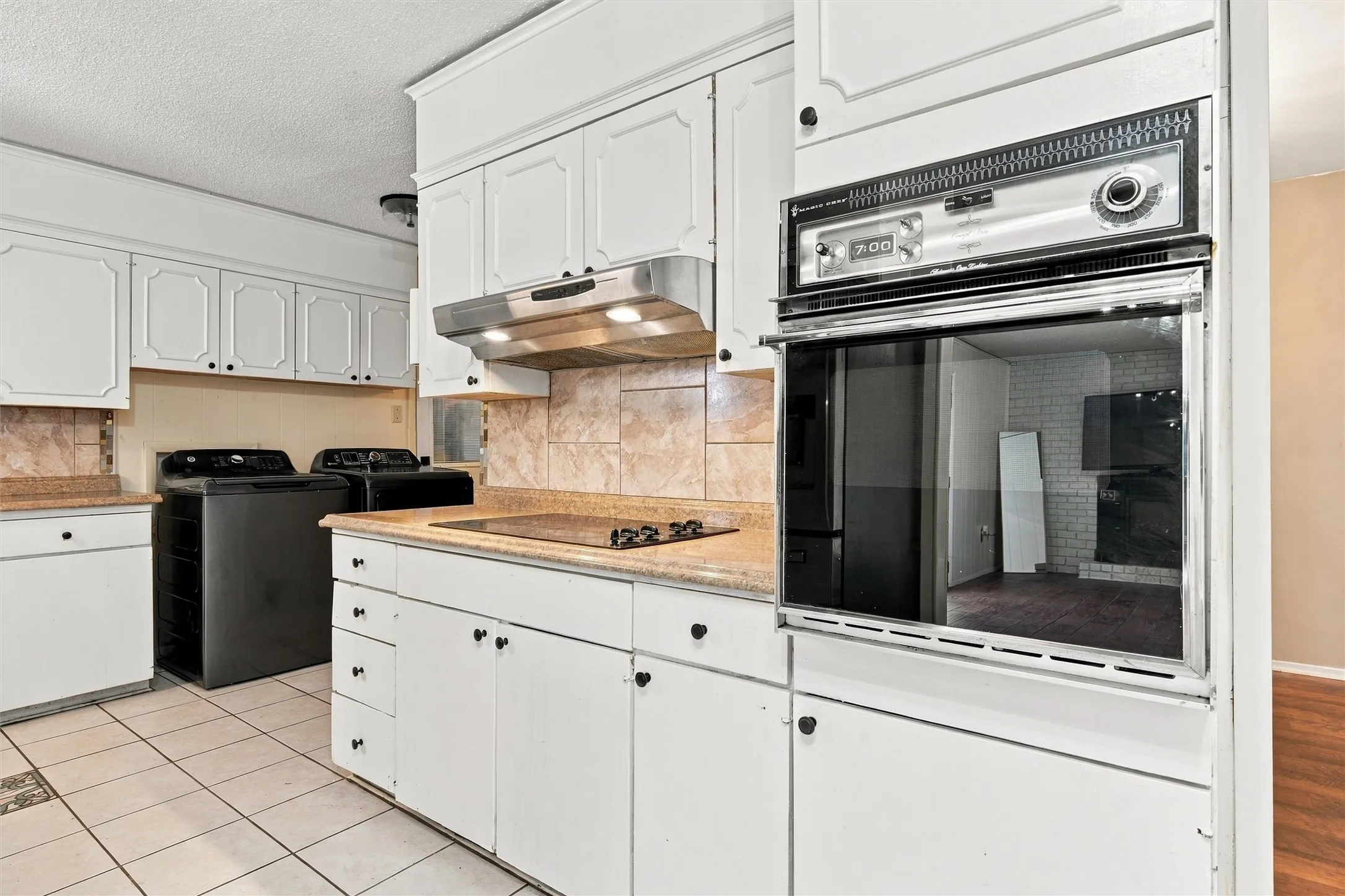 Single Family Residence For Sale in Mc Lennan County , 600 N 60th Street, Waco, Texas 76710, 3 Bedroom, 2 Bathroom, 2 Garage spaces, 1,974 Sqft, built in 1964, mls#21384979, Real Estate Agent in Waco, Homes For Sale in Mc Lennan county, Homes For Sale in Waco, Realtor in Waco Texas, Real Estate Brokerage Independent Realty Texas, Luminita Cordes Realtor