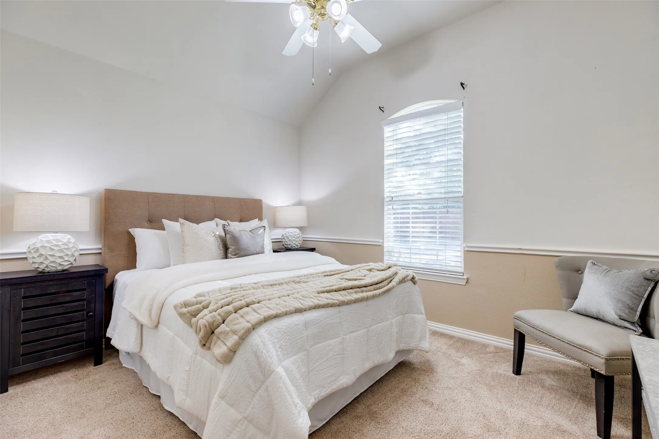 Single Family Residence For Sale in Collin County , 881 Sibyl Lane, Prosper, Texas 75078, 4 Bedroom, 2 Bathroom, 2 Garage spaces, 2,356 Sqft, built in 2004, mls#21385447, Real Estate Agent in Prosper, Homes For Sale in Collin county, Homes For Sale in Prosper, Realtor in Prosper Texas, Real Estate Brokerage Independent Realty Texas, Luminita Cordes Realtor