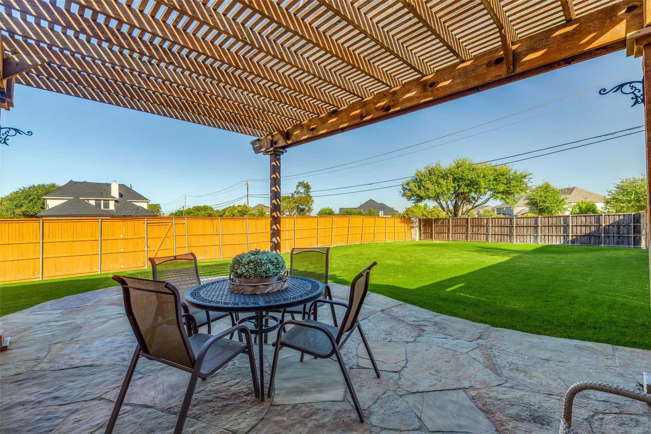 Single Family Residence For Sale in Collin County , 881 Sibyl Lane, Prosper, Texas 75078, 4 Bedroom, 2 Bathroom, 2 Garage spaces, 2,356 Sqft, built in 2004, mls#21385447, Real Estate Agent in Prosper, Homes For Sale in Collin county, Homes For Sale in Prosper, Realtor in Prosper Texas, Real Estate Brokerage Independent Realty Texas, Luminita Cordes Realtor