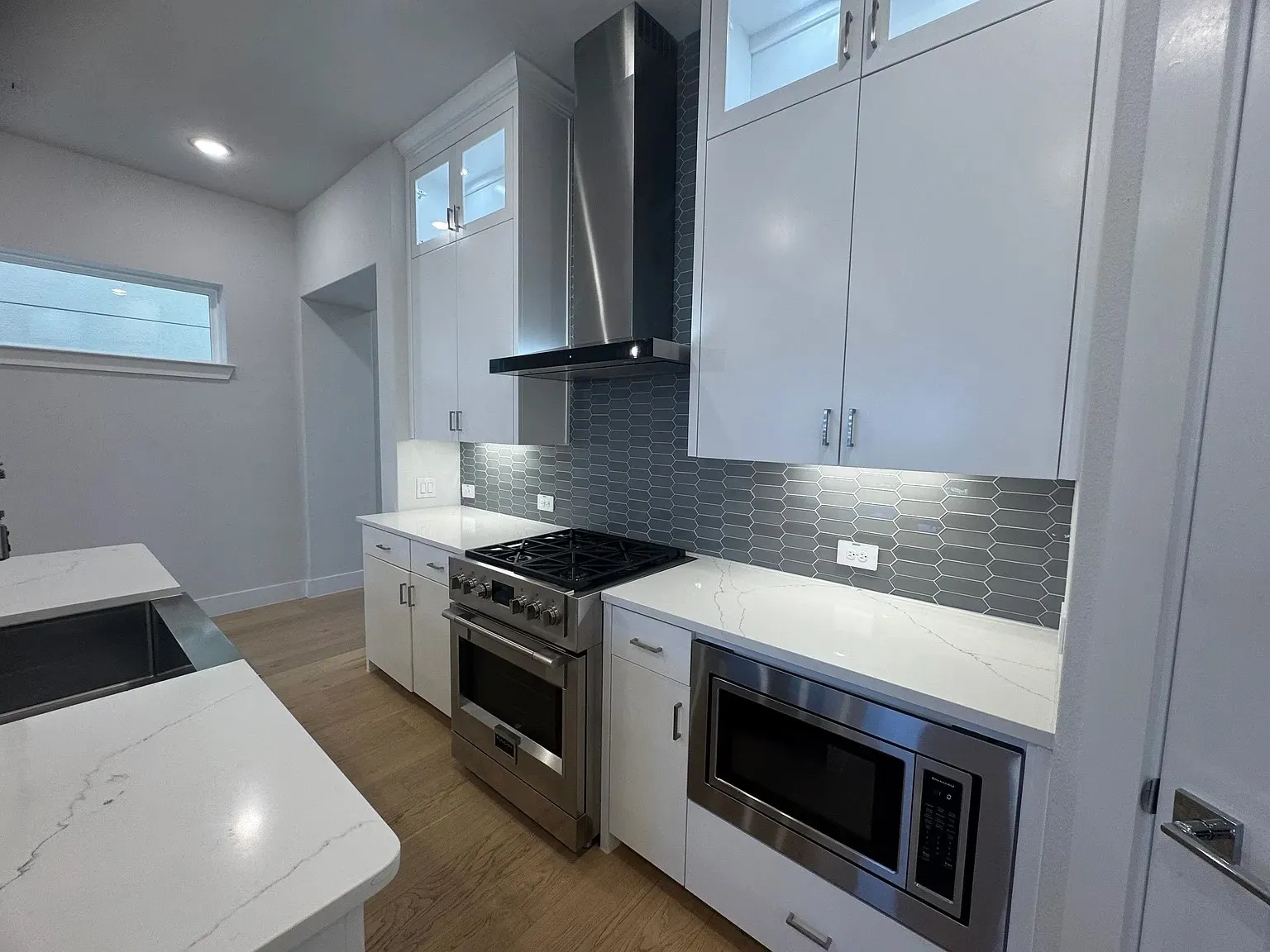 Single Family Residence For Rent in Dallas County , 8207 Nunley Lane, Dallas, Texas 75231, 3 Bedroom, 3 Bathroom, 2 Garage spaces, 1,882 Sqft, built in 2021, mls#21387699, Real Estate Agent in Dallas, Homes For Rent in Dallas county, Homes For Rent in Dallas, Realtor in Dallas Texas, Real Estate Brokerage Independent Realty Texas, Luminita Cordes Realtor