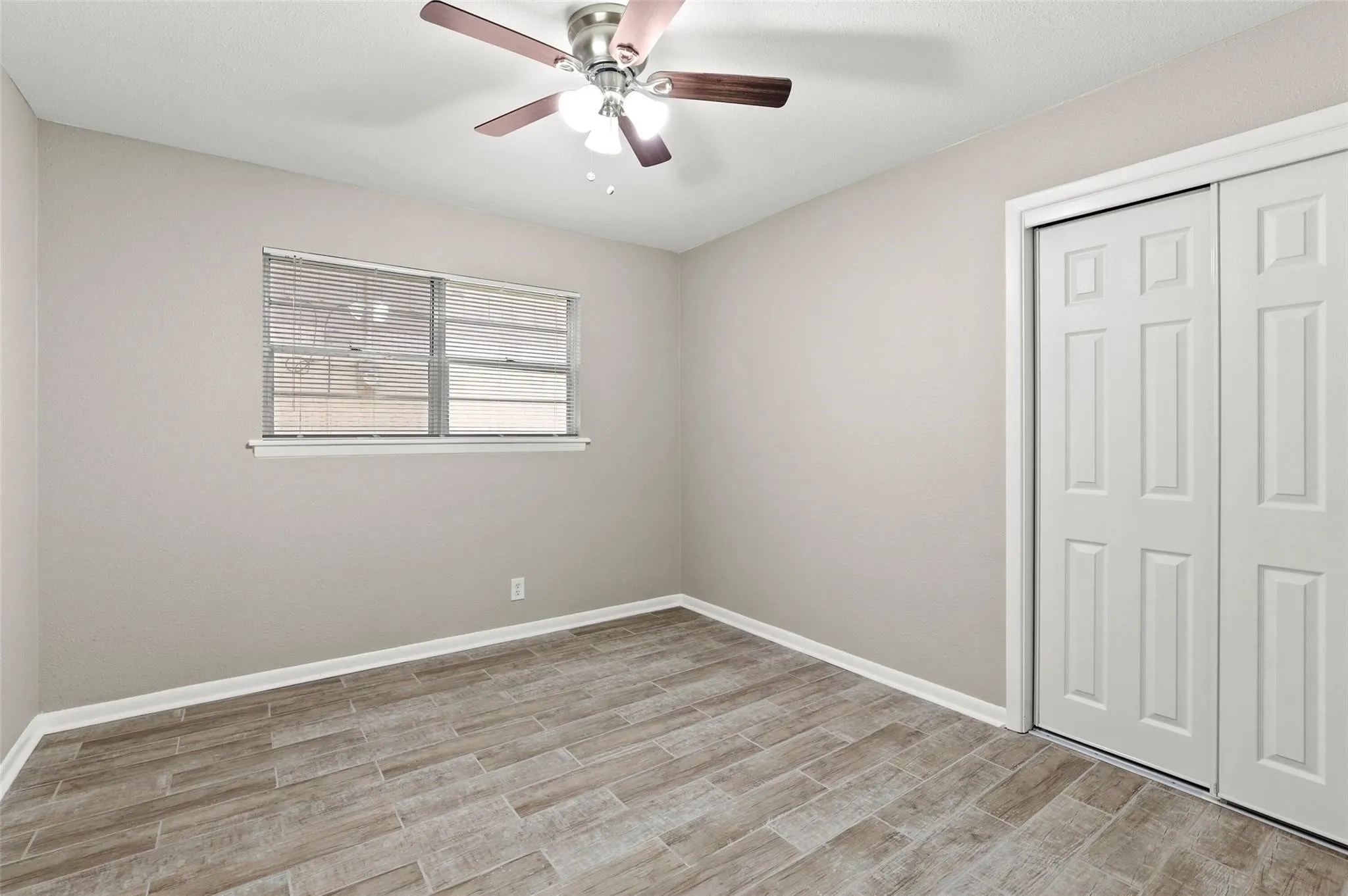Single Family Residence For Rent in Tarrant County , 7425 S College Circle, North Richland Hills, Texas 76180, 3 Bedroom, 2 Bathroom, 2 Garage spaces, 1,358 Sqft, built in 1960, mls#21387681, Real Estate Agent in North Richland Hills, Homes For Rent in Tarrant county, Homes For Rent in North Richland Hills, Realtor in North Richland Hills Texas, Real Estate Brokerage Independent Realty Texas, Luminita Cordes Realtor