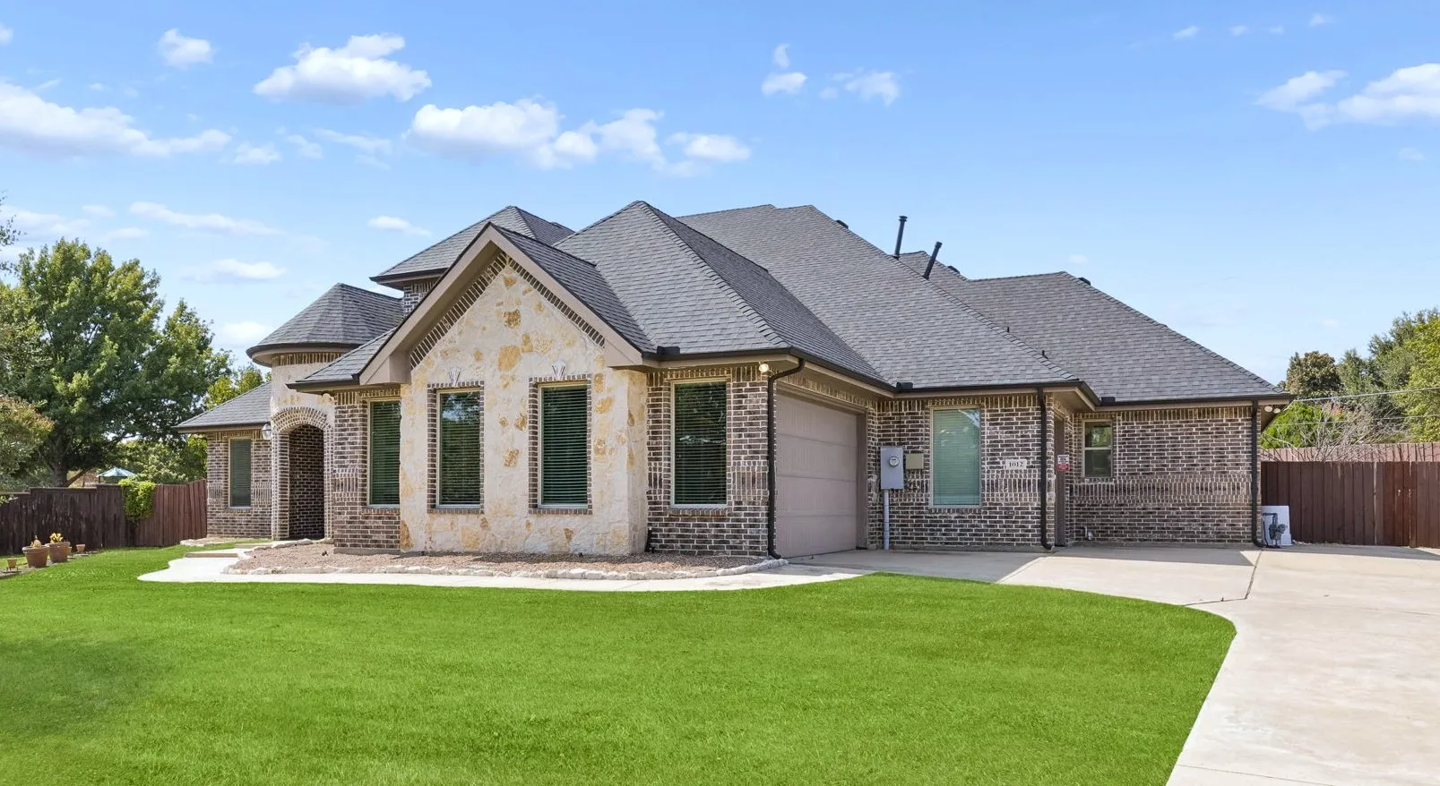 Single Family Residence For Rent in Denton County , 1012 Mallard Way, Flower Mound, Texas 75028, 5 Bedroom, 4 Bathroom, 3 Garage spaces, 3,010 Sqft, built in 2013, mls#21387351, Real Estate Agent in Flower Mound, Homes For Rent in Denton county, Homes For Rent in Flower Mound, Realtor in Flower Mound Texas, Real Estate Brokerage Independent Realty Texas, Luminita Cordes Realtor