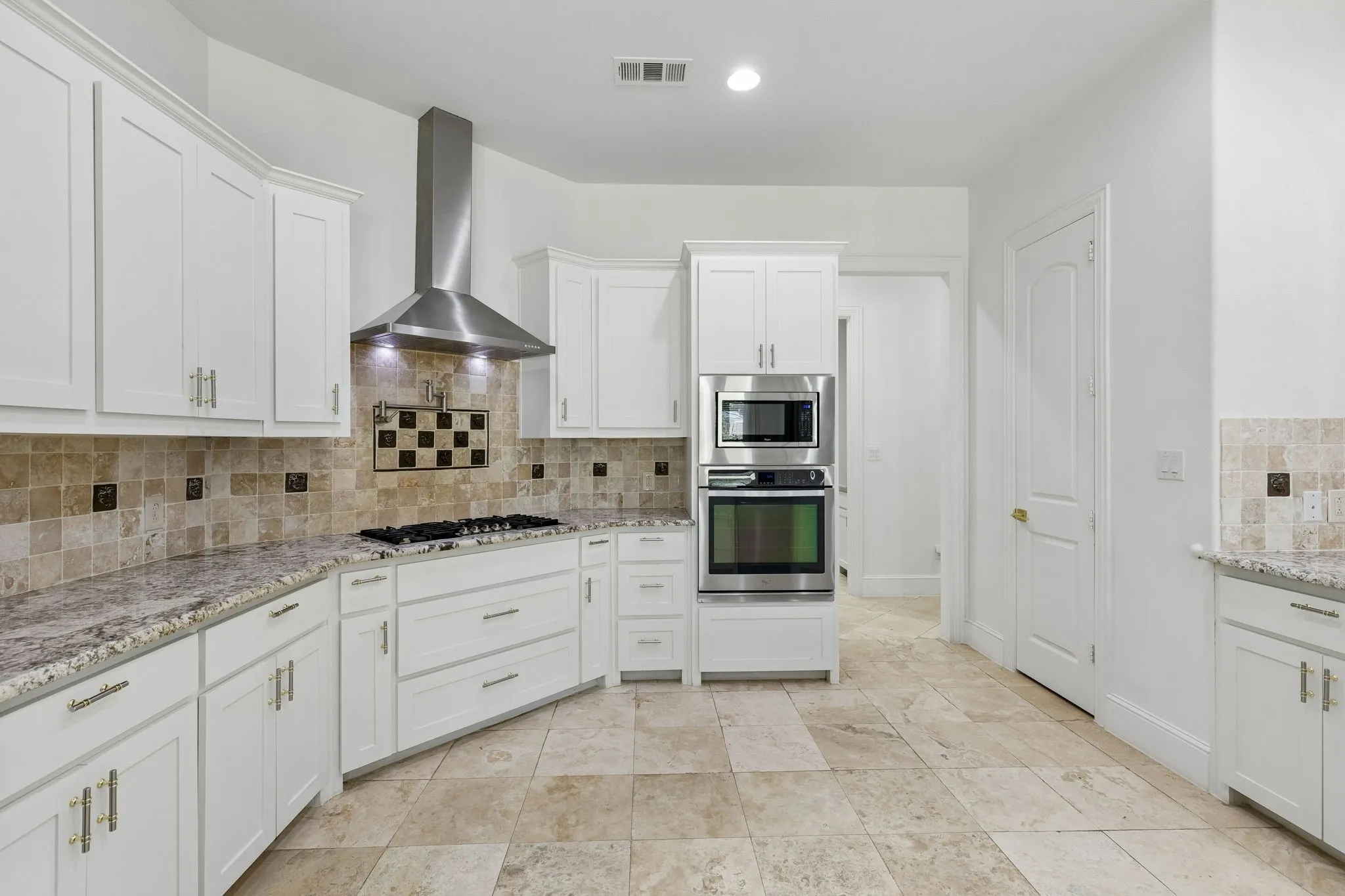Single Family Residence For Rent in Denton County , 1012 Mallard Way, Flower Mound, Texas 75028, 5 Bedroom, 4 Bathroom, 3 Garage spaces, 3,010 Sqft, built in 2013, mls#21387351, Real Estate Agent in Flower Mound, Homes For Rent in Denton county, Homes For Rent in Flower Mound, Realtor in Flower Mound Texas, Real Estate Brokerage Independent Realty Texas, Luminita Cordes Realtor