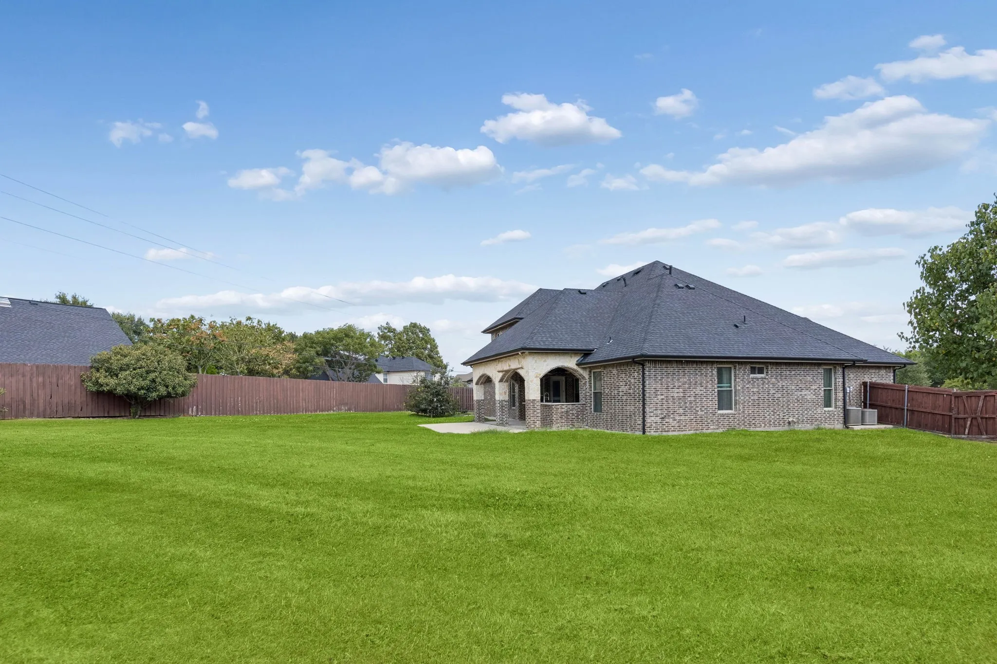 Single Family Residence For Rent in Denton County , 1012 Mallard Way, Flower Mound, Texas 75028, 5 Bedroom, 4 Bathroom, 3 Garage spaces, 3,010 Sqft, built in 2013, mls#21387351, Real Estate Agent in Flower Mound, Homes For Rent in Denton county, Homes For Rent in Flower Mound, Realtor in Flower Mound Texas, Real Estate Brokerage Independent Realty Texas, Luminita Cordes Realtor