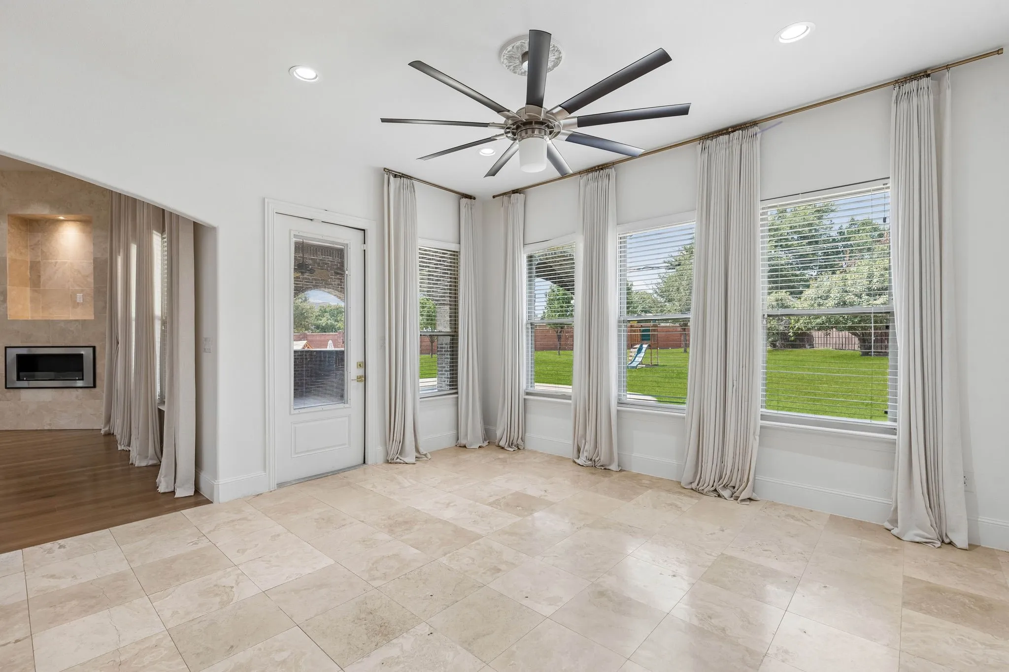 Single Family Residence For Rent in Denton County , 1012 Mallard Way, Flower Mound, Texas 75028, 5 Bedroom, 4 Bathroom, 3 Garage spaces, 3,010 Sqft, built in 2013, mls#21387351, Real Estate Agent in Flower Mound, Homes For Rent in Denton county, Homes For Rent in Flower Mound, Realtor in Flower Mound Texas, Real Estate Brokerage Independent Realty Texas, Luminita Cordes Realtor