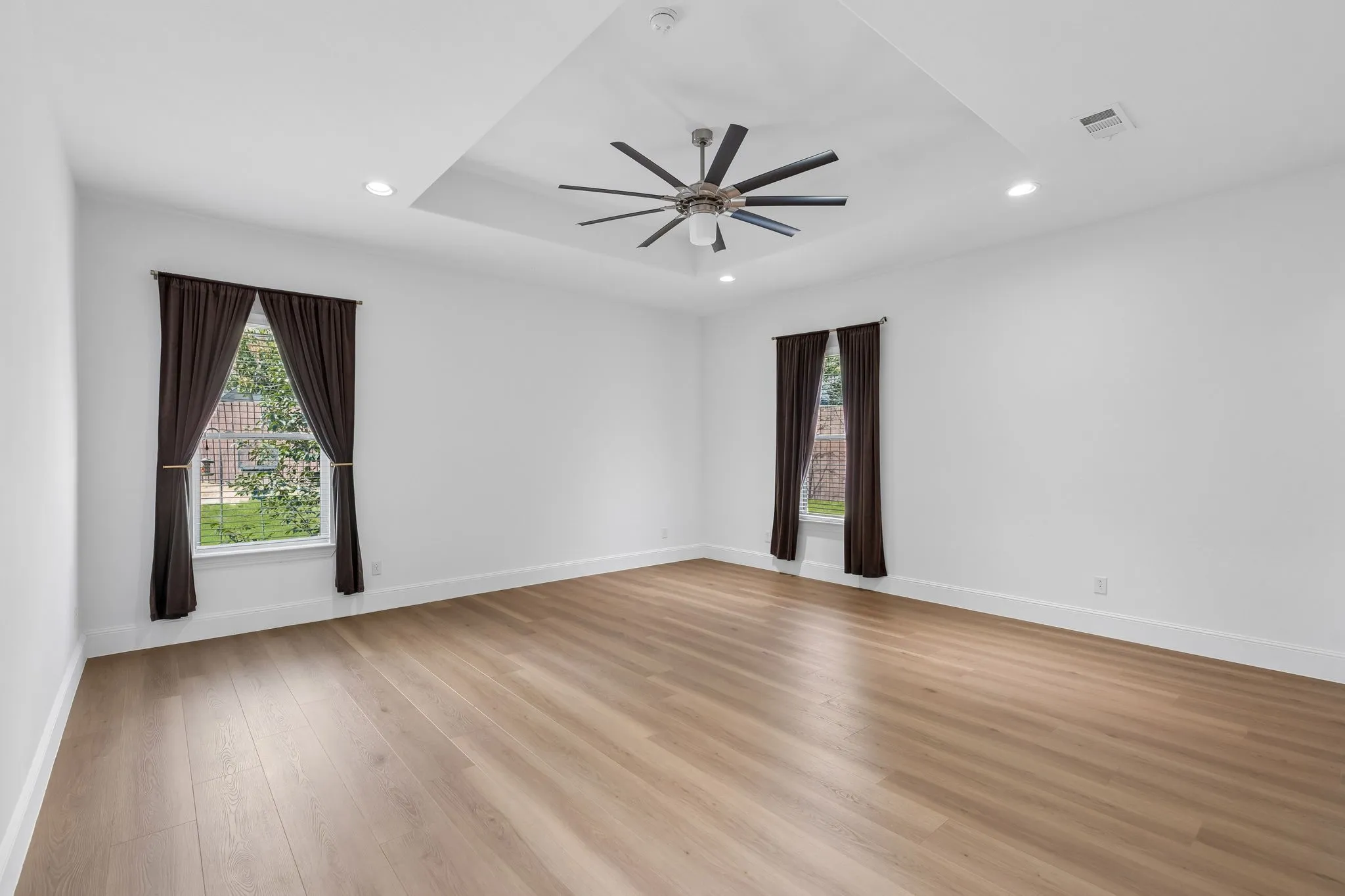 Single Family Residence For Rent in Denton County , 1012 Mallard Way, Flower Mound, Texas 75028, 5 Bedroom, 4 Bathroom, 3 Garage spaces, 3,010 Sqft, built in 2013, mls#21387351, Real Estate Agent in Flower Mound, Homes For Rent in Denton county, Homes For Rent in Flower Mound, Realtor in Flower Mound Texas, Real Estate Brokerage Independent Realty Texas, Luminita Cordes Realtor
