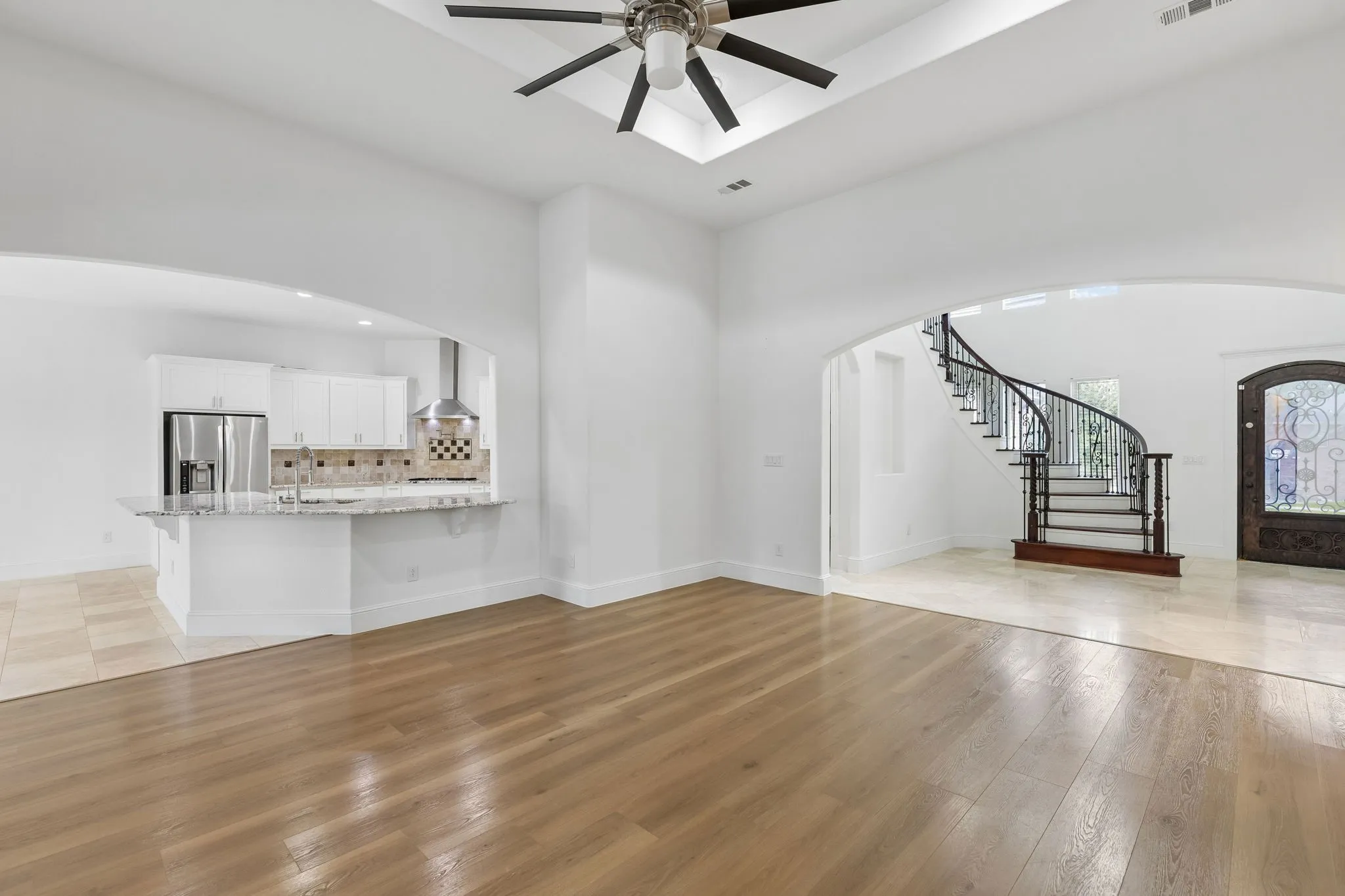 Single Family Residence For Rent in Denton County , 1012 Mallard Way, Flower Mound, Texas 75028, 5 Bedroom, 4 Bathroom, 3 Garage spaces, 3,010 Sqft, built in 2013, mls#21387351, Real Estate Agent in Flower Mound, Homes For Rent in Denton county, Homes For Rent in Flower Mound, Realtor in Flower Mound Texas, Real Estate Brokerage Independent Realty Texas, Luminita Cordes Realtor