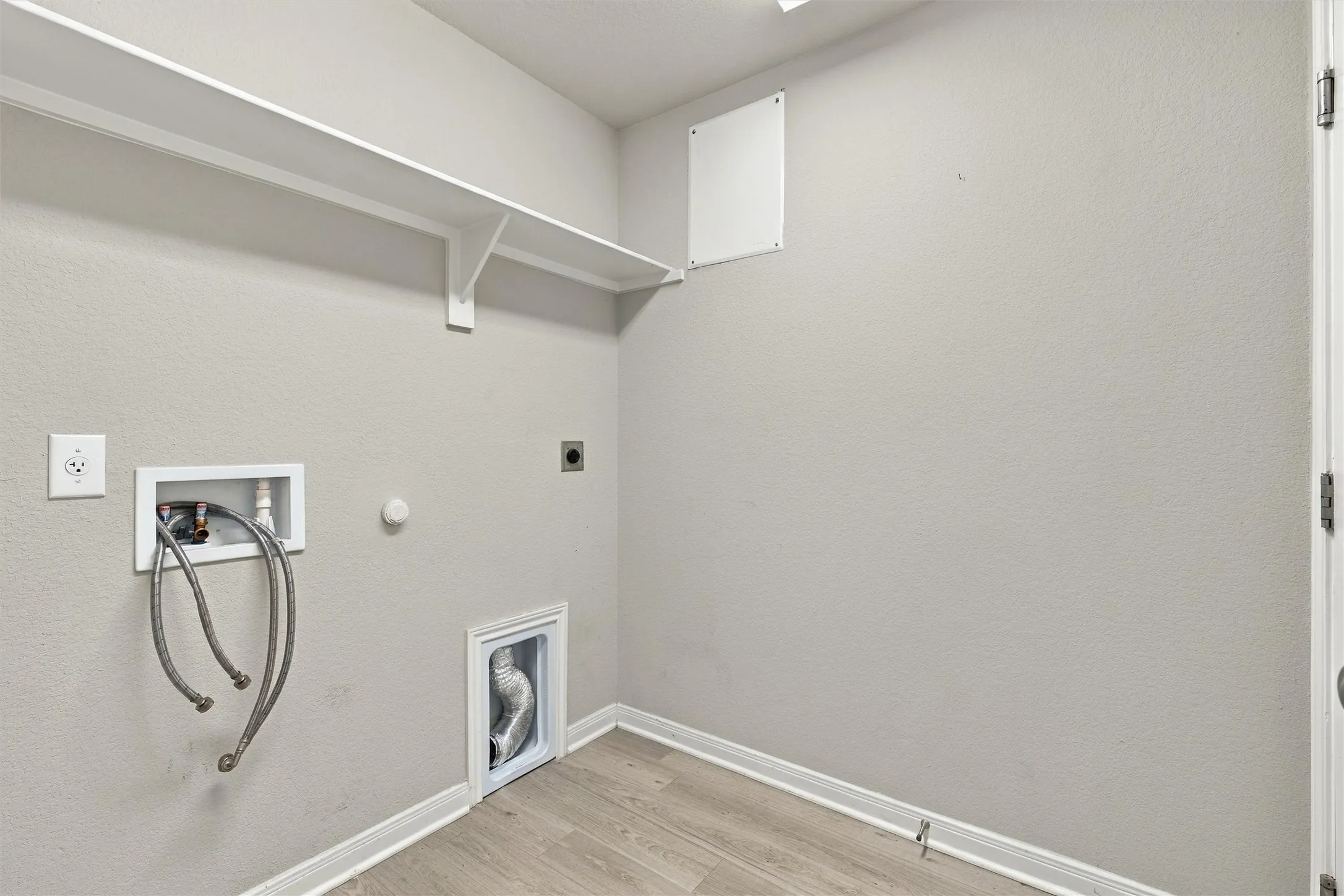 Single Family Residence For Sale in Mc Lennan County , 4033 Centerfire Road, Waco, Texas 76705, 3 Bedroom, 2 Bathroom, 2 Garage spaces, 1,658 Sqft, built in 2023, mls#21386651, Real Estate Agent in Waco, Homes For Sale in Mc Lennan county, Homes For Sale in Waco, Realtor in Waco Texas, Real Estate Brokerage Independent Realty Texas, Luminita Cordes Realtor