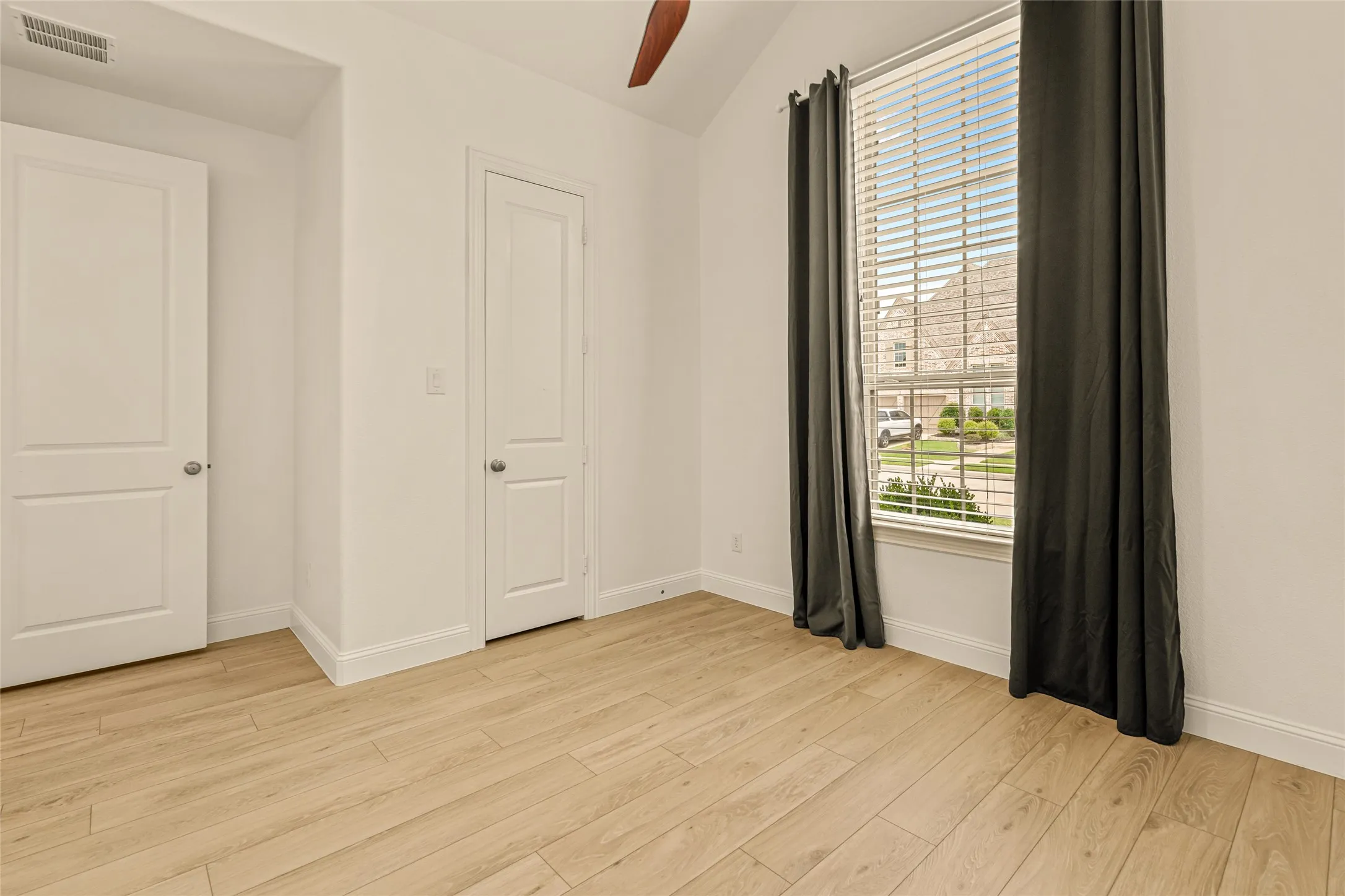 Single Family Residence For Sale in Denton County , 6631 Roughleaf Ridge Road, Flower Mound, Texas 76226, 4 Bedroom, 3 Bathroom, 3 Garage spaces, 3,051 Sqft, built in 2018, mls#21387710, Real Estate Agent in Flower Mound, Homes For Sale in Denton county, Homes For Sale in Flower Mound, Realtor in Flower Mound Texas, Real Estate Brokerage Independent Realty Texas, Luminita Cordes Realtor
