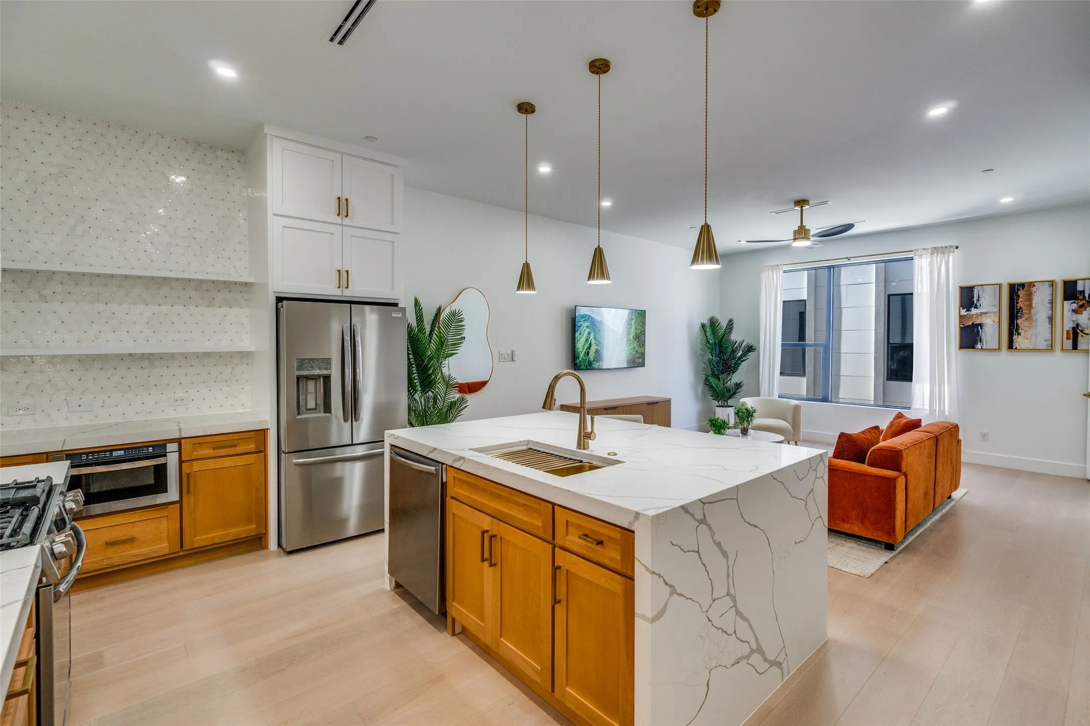 Condominium For Rent in Dallas County , 710 W 10th Street 101, Dallas, Texas 75208, 2 Bedroom, 4 Bathroom, 2 Garage spaces, 2,025 Sqft, built in 2026, mls#21386901, Real Estate Agent in Dallas, Homes For Rent in Dallas county, Homes For Rent in Dallas, Realtor in Dallas Texas, Real Estate Brokerage Independent Realty Texas, Luminita Cordes Realtor