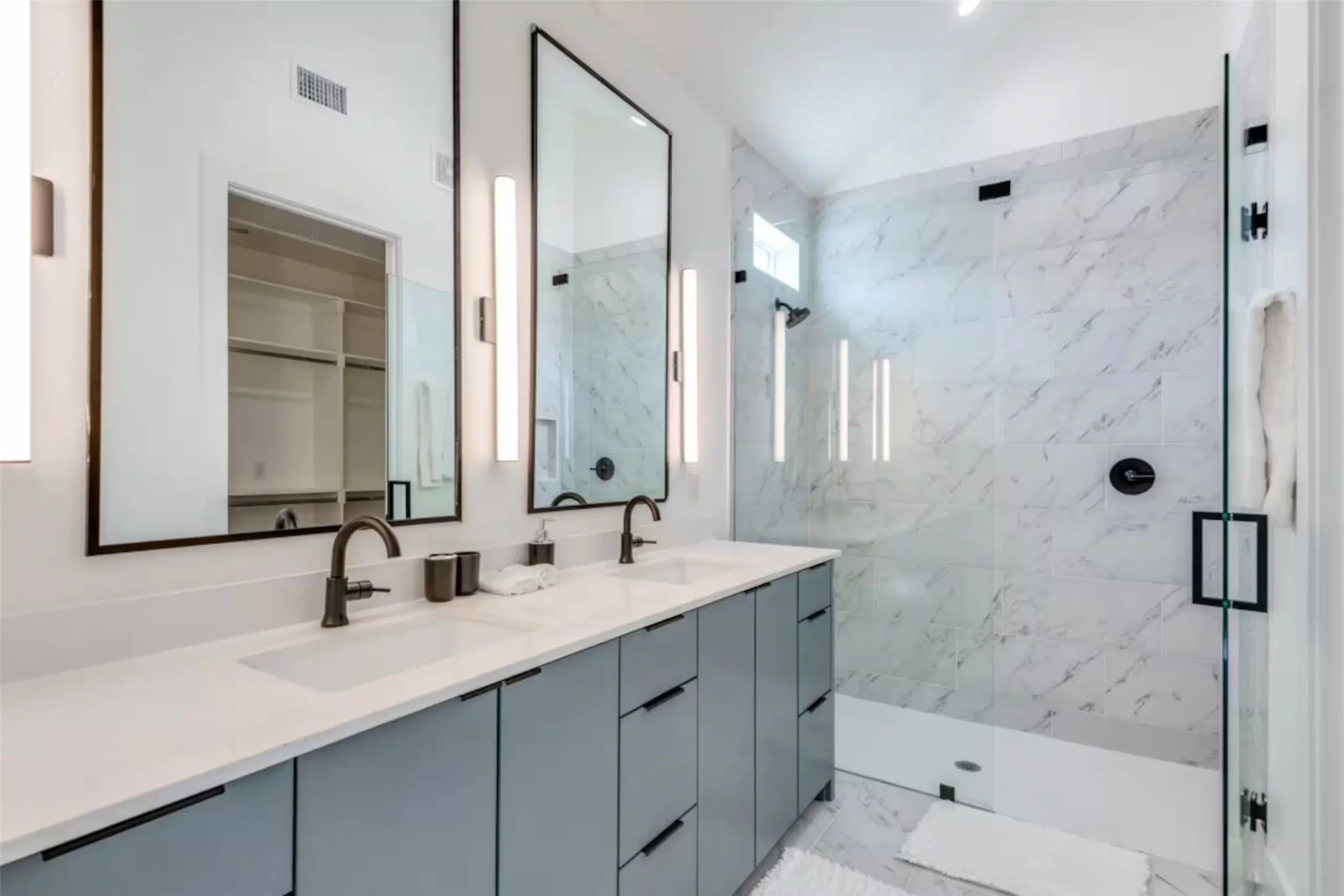 Townhouse For Rent in Dallas County , 2915 Lucas Drive 102, Dallas, Texas 75219, 2 Bedroom, 3 Bathroom, 2 Garage spaces, 1,766 Sqft, built in 2023, mls#21387718, Real Estate Agent in Dallas, Homes For Rent in Dallas county, Homes For Rent in Dallas, Realtor in Dallas Texas, Real Estate Brokerage Independent Realty Texas, Luminita Cordes Realtor