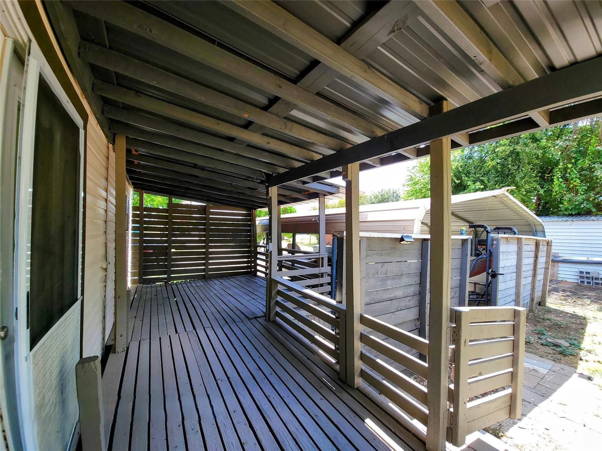 Mobile Home For Sale in Johnson County , 11309 County Road 510, Venus, Texas 76084, 3 Bedroom, 2 Bathroom, Garage spaces, 1,568 Sqft, built in 1996, mls#21367093, Real Estate Agent in Venus, Homes For Sale in Johnson county, Homes For Sale in Venus, Realtor in Venus Texas, Real Estate Brokerage Independent Realty Texas, Luminita Cordes Realtor