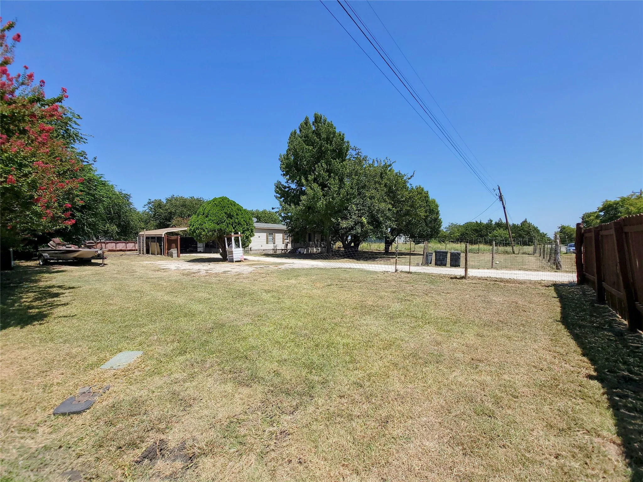 Mobile Home For Sale in Johnson County , 11309 County Road 510, Venus, Texas 76084, 3 Bedroom, 2 Bathroom, Garage spaces, 1,568 Sqft, built in 1996, mls#21367093, Real Estate Agent in Venus, Homes For Sale in Johnson county, Homes For Sale in Venus, Realtor in Venus Texas, Real Estate Brokerage Independent Realty Texas, Luminita Cordes Realtor
