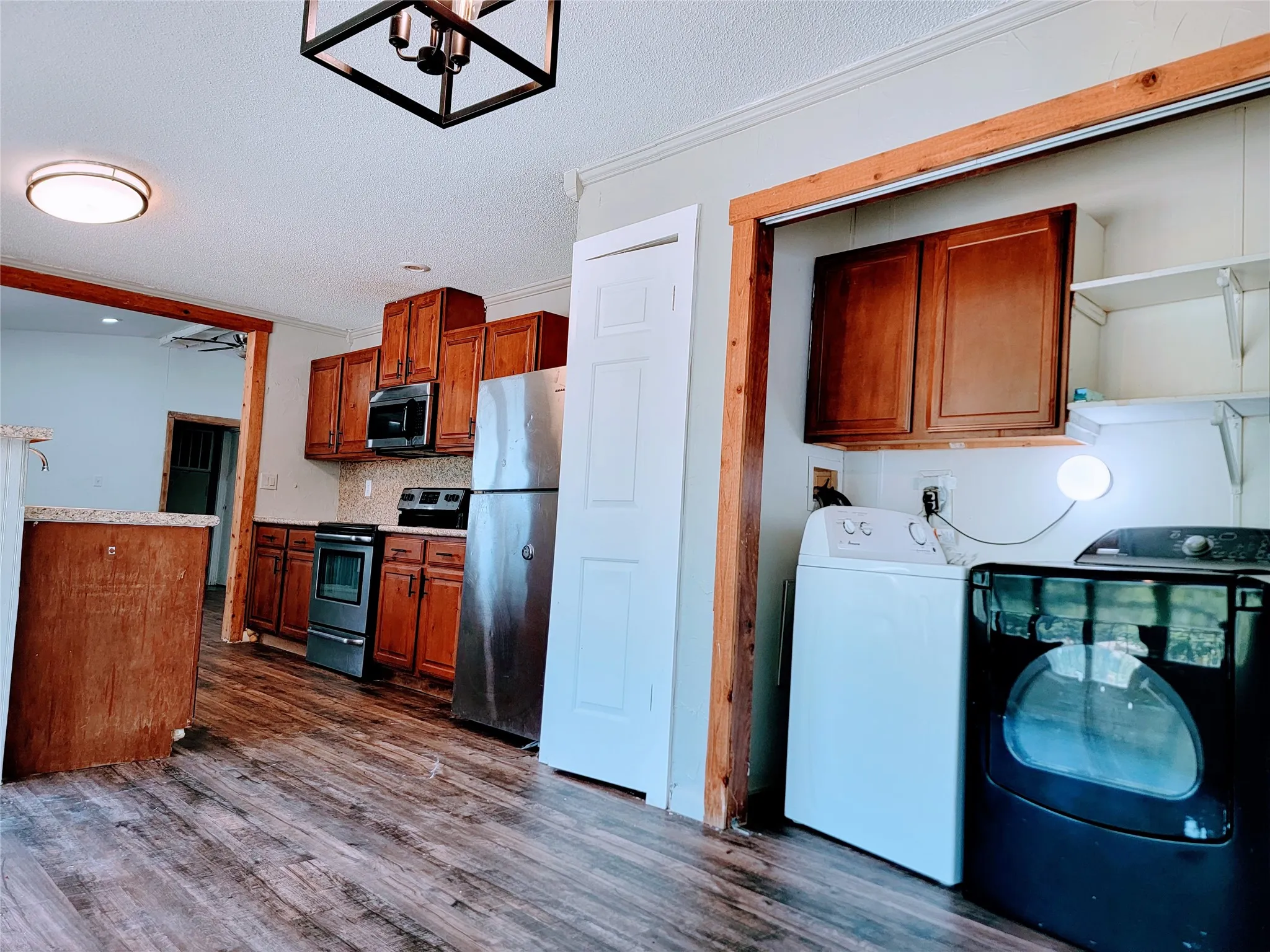 Mobile Home For Sale in Johnson County , 11309 County Road 510, Venus, Texas 76084, 3 Bedroom, 2 Bathroom, Garage spaces, 1,568 Sqft, built in 1996, mls#21367093, Real Estate Agent in Venus, Homes For Sale in Johnson county, Homes For Sale in Venus, Realtor in Venus Texas, Real Estate Brokerage Independent Realty Texas, Luminita Cordes Realtor