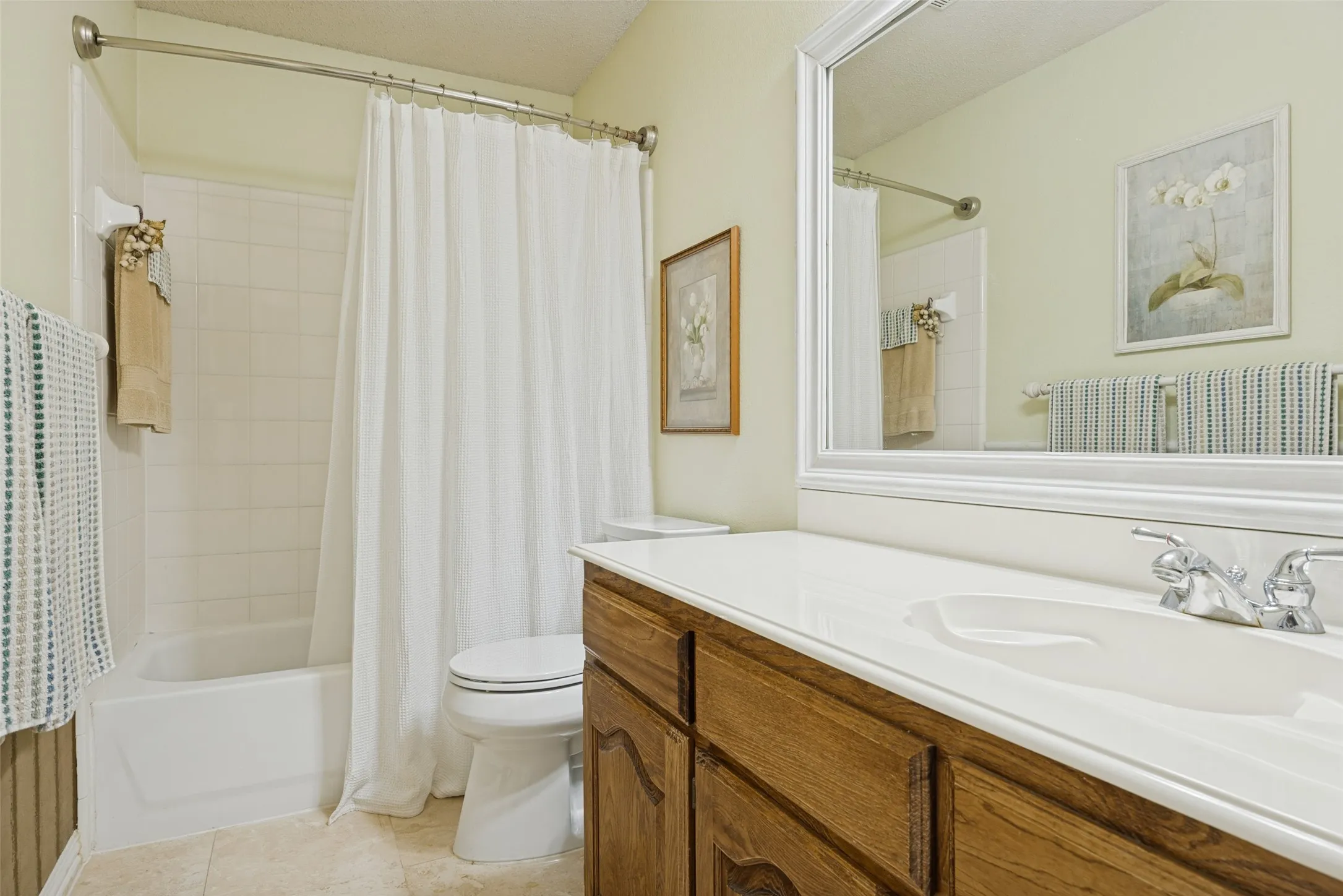 Single Family Residence For Sale in Collin County , 2007 Stonecrest Trail, Wylie, Texas 75098, 4 Bedroom, 3 Bathroom, 3 Garage spaces, 2,972 Sqft, built in 2003, mls#21387717, Real Estate Agent in Wylie, Homes For Sale in Collin county, Homes For Sale in Wylie, Realtor in Wylie Texas, Real Estate Brokerage Independent Realty Texas, Luminita Cordes Realtor