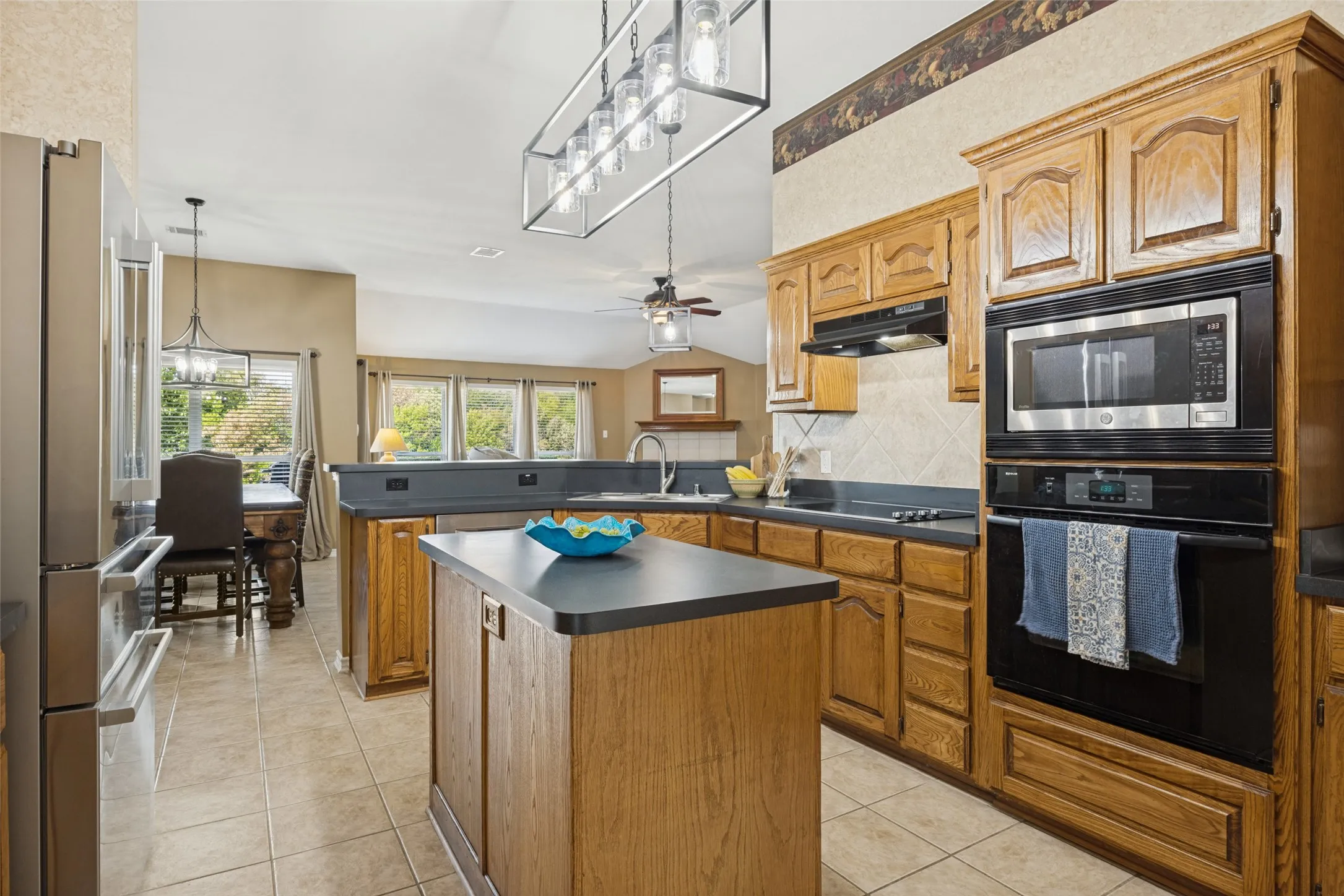 Single Family Residence For Sale in Collin County , 2007 Stonecrest Trail, Wylie, Texas 75098, 4 Bedroom, 3 Bathroom, 3 Garage spaces, 2,972 Sqft, built in 2003, mls#21387717, Real Estate Agent in Wylie, Homes For Sale in Collin county, Homes For Sale in Wylie, Realtor in Wylie Texas, Real Estate Brokerage Independent Realty Texas, Luminita Cordes Realtor