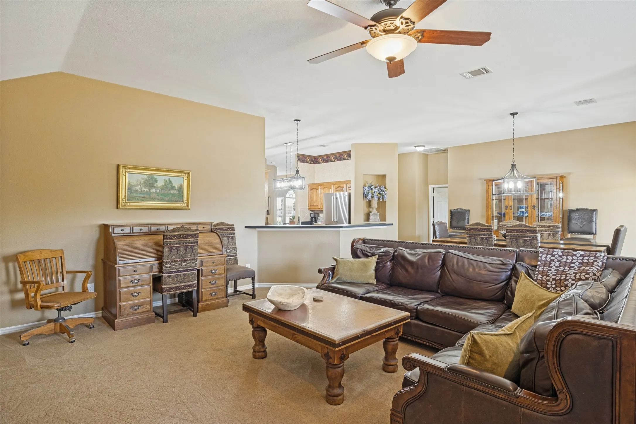 Single Family Residence For Sale in Collin County , 2007 Stonecrest Trail, Wylie, Texas 75098, 4 Bedroom, 3 Bathroom, 3 Garage spaces, 2,972 Sqft, built in 2003, mls#21387717, Real Estate Agent in Wylie, Homes For Sale in Collin county, Homes For Sale in Wylie, Realtor in Wylie Texas, Real Estate Brokerage Independent Realty Texas, Luminita Cordes Realtor