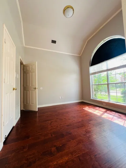 Single Family Residence For Rent in Dallas County , 8648 Mill Creek Road, Irving, Texas 75063, 3 Bedroom, 2 Bathroom, 2 Garage spaces, 1,491 Sqft, built in 1993, mls#21386484, Real Estate Agent in Irving, Homes For Rent in Dallas county, Homes For Rent in Irving, Realtor in Irving Texas, Real Estate Brokerage Independent Realty Texas, Luminita Cordes Realtor