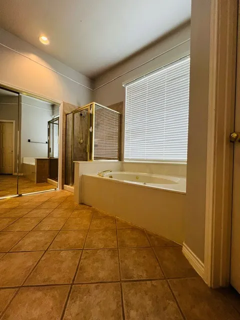 Single Family Residence For Rent in Dallas County , 8648 Mill Creek Road, Irving, Texas 75063, 3 Bedroom, 2 Bathroom, 2 Garage spaces, 1,491 Sqft, built in 1993, mls#21386484, Real Estate Agent in Irving, Homes For Rent in Dallas county, Homes For Rent in Irving, Realtor in Irving Texas, Real Estate Brokerage Independent Realty Texas, Luminita Cordes Realtor