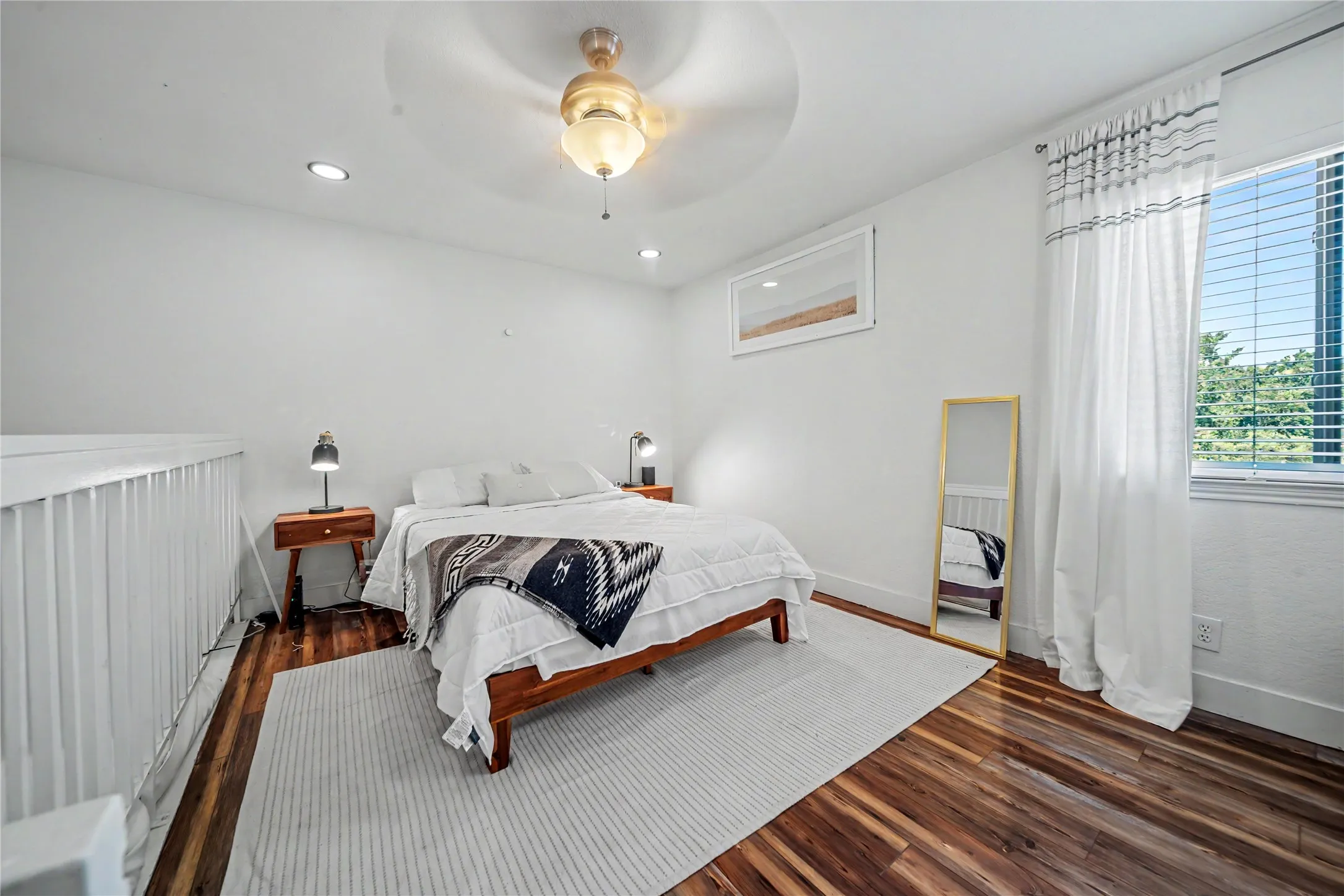 Condominium For Sale in Dallas County , 4777 Cedar Springs Road 3Q, Dallas, Texas 75219, 1 Bedroom, 2 Bathroom, Garage spaces, 803 Sqft, built in 1983, mls#21383402, Real Estate Agent in Dallas, Homes For Sale in Dallas county, Homes For Sale in Dallas, Realtor in Dallas Texas, Real Estate Brokerage Independent Realty Texas, Luminita Cordes Realtor