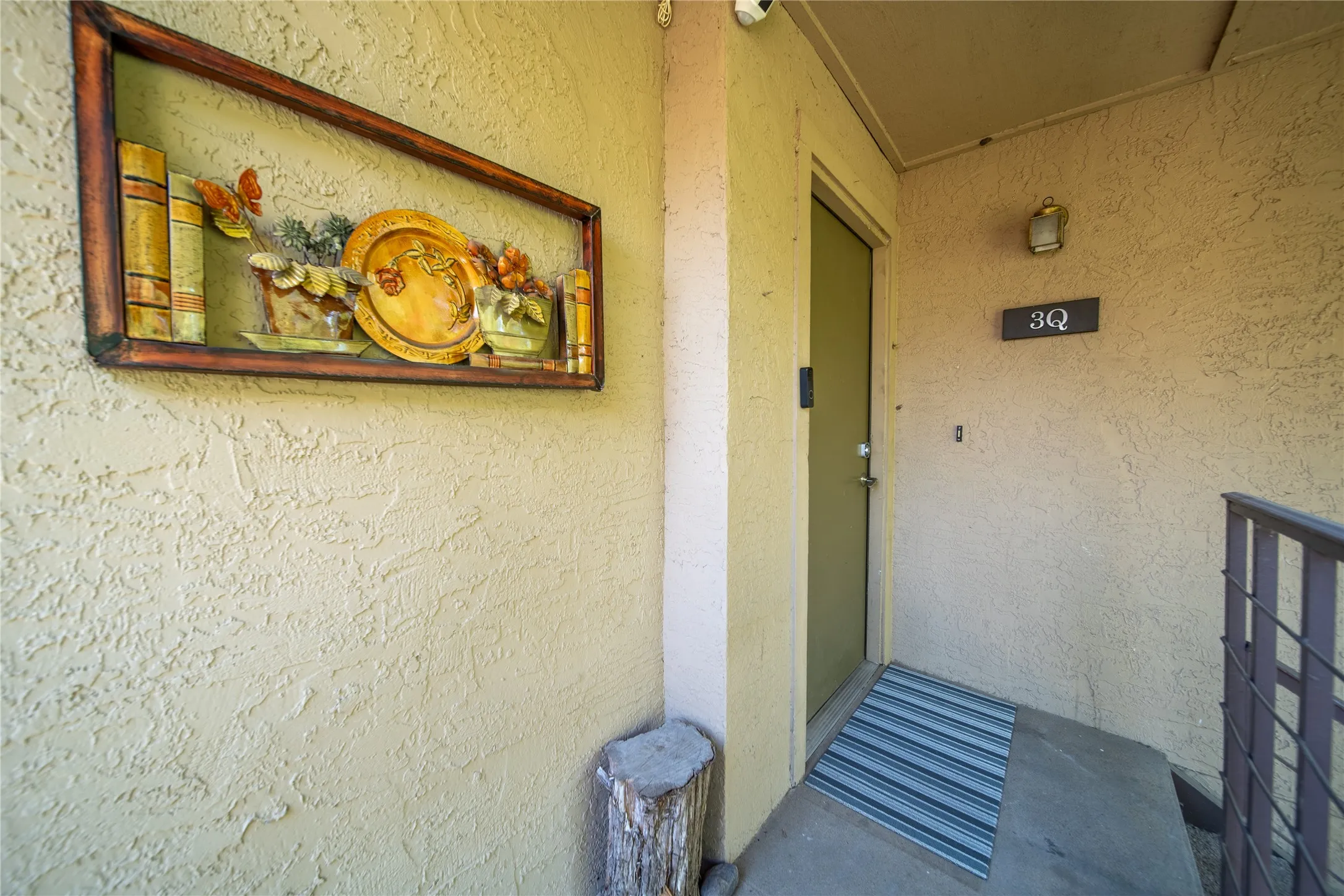 Condominium For Sale in Dallas County , 4777 Cedar Springs Road 3Q, Dallas, Texas 75219, 1 Bedroom, 2 Bathroom, Garage spaces, 803 Sqft, built in 1983, mls#21383402, Real Estate Agent in Dallas, Homes For Sale in Dallas county, Homes For Sale in Dallas, Realtor in Dallas Texas, Real Estate Brokerage Independent Realty Texas, Luminita Cordes Realtor