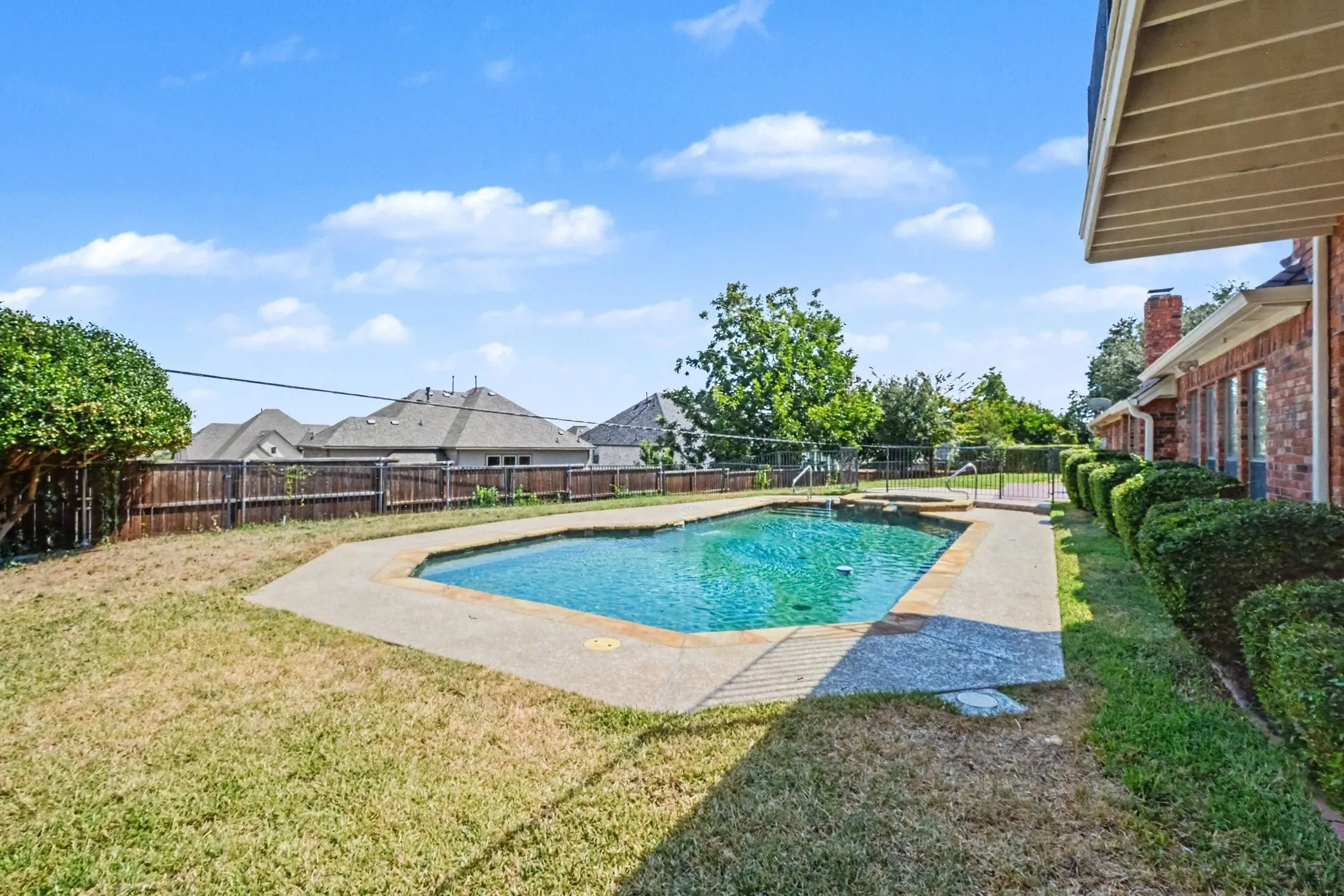 Single Family Residence For Sale in Tarrant County , 3503 Pembrooke Parkway S, Colleyville, Texas 76034, 4 Bedroom, 5 Bathroom, 2 Garage spaces, 4,147 Sqft, built in 1986, mls#21369683, Real Estate Agent in Colleyville, Homes For Sale in Tarrant county, Homes For Sale in Colleyville, Realtor in Colleyville Texas, Real Estate Brokerage Independent Realty Texas, Luminita Cordes Realtor