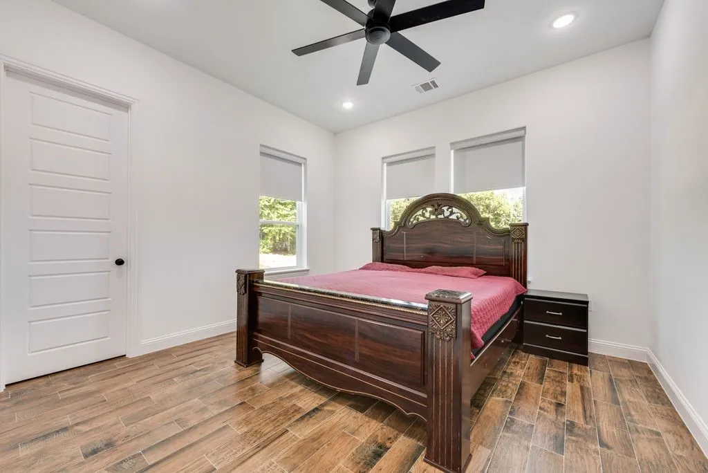 Single Family Residence For Sale in Tarrant County , 911 Oldgate Road, Lakeside, Texas 76108, 5 Bedroom, 7 Bathroom, 2 Garage spaces, 6,271 Sqft, built in 2026, mls#21387738, Real Estate Agent in Lakeside, Homes For Sale in Tarrant county, Homes For Sale in Lakeside, Realtor in Lakeside Texas, Real Estate Brokerage Independent Realty Texas, Luminita Cordes Realtor