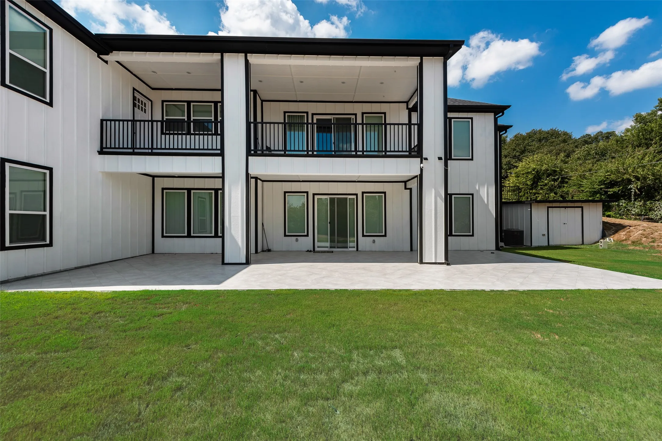 Single Family Residence For Sale in Tarrant County , 911 Oldgate Road, Lakeside, Texas 76108, 5 Bedroom, 7 Bathroom, 2 Garage spaces, 6,271 Sqft, built in 2026, mls#21387738, Real Estate Agent in Lakeside, Homes For Sale in Tarrant county, Homes For Sale in Lakeside, Realtor in Lakeside Texas, Real Estate Brokerage Independent Realty Texas, Luminita Cordes Realtor