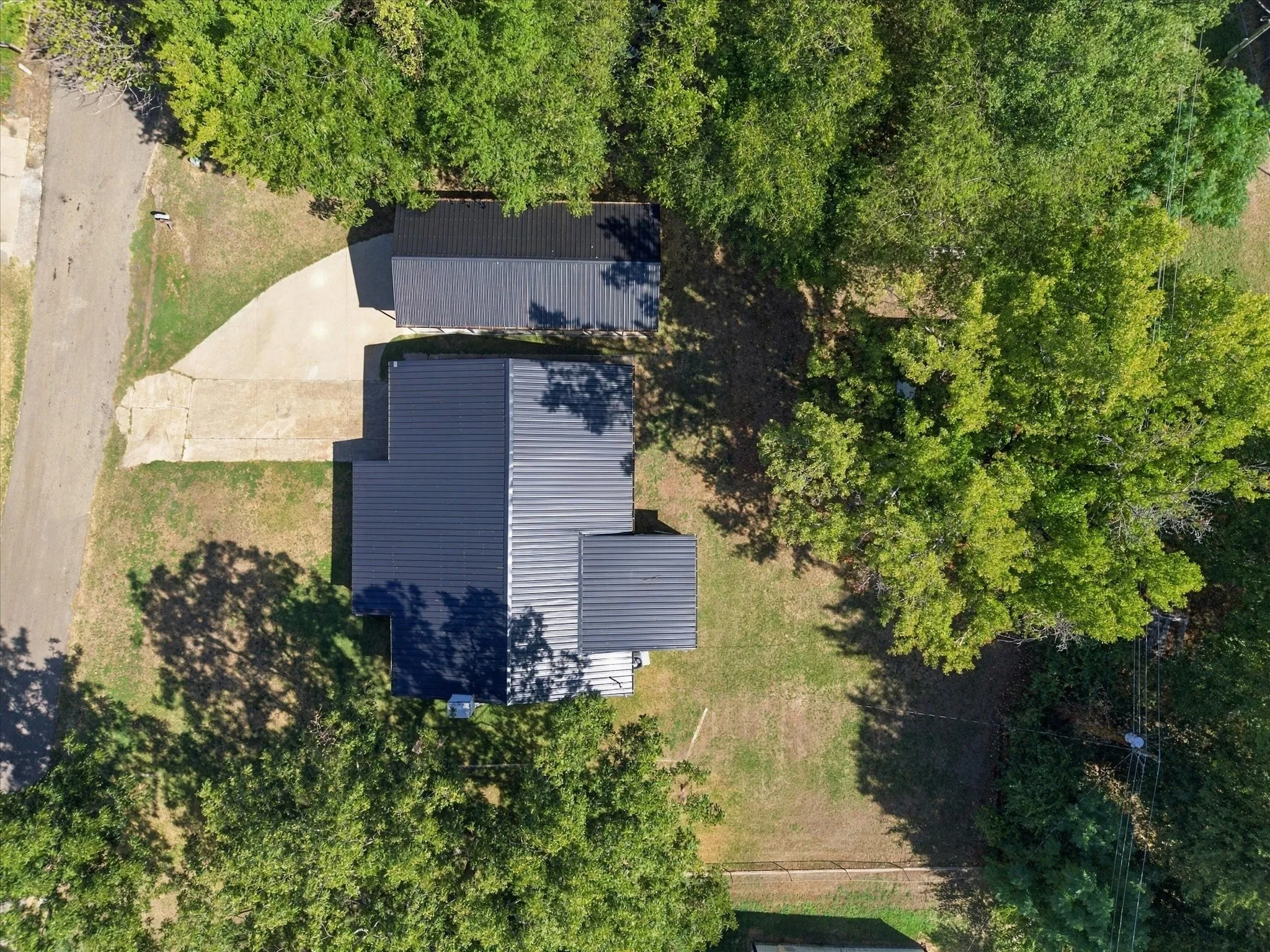 Single Family Residence For Sale in Hunt County , 10455 Comanche, Wills Point, Texas 75169, 3 Bedroom, 2 Bathroom, 1 Garage spaces, 1,458 Sqft, built in 1986, mls#21387582, Real Estate Agent in Wills Point, Homes For Sale in Hunt county, Homes For Sale in Wills Point, Realtor in Wills Point Texas, Real Estate Brokerage Independent Realty Texas, Luminita Cordes Realtor