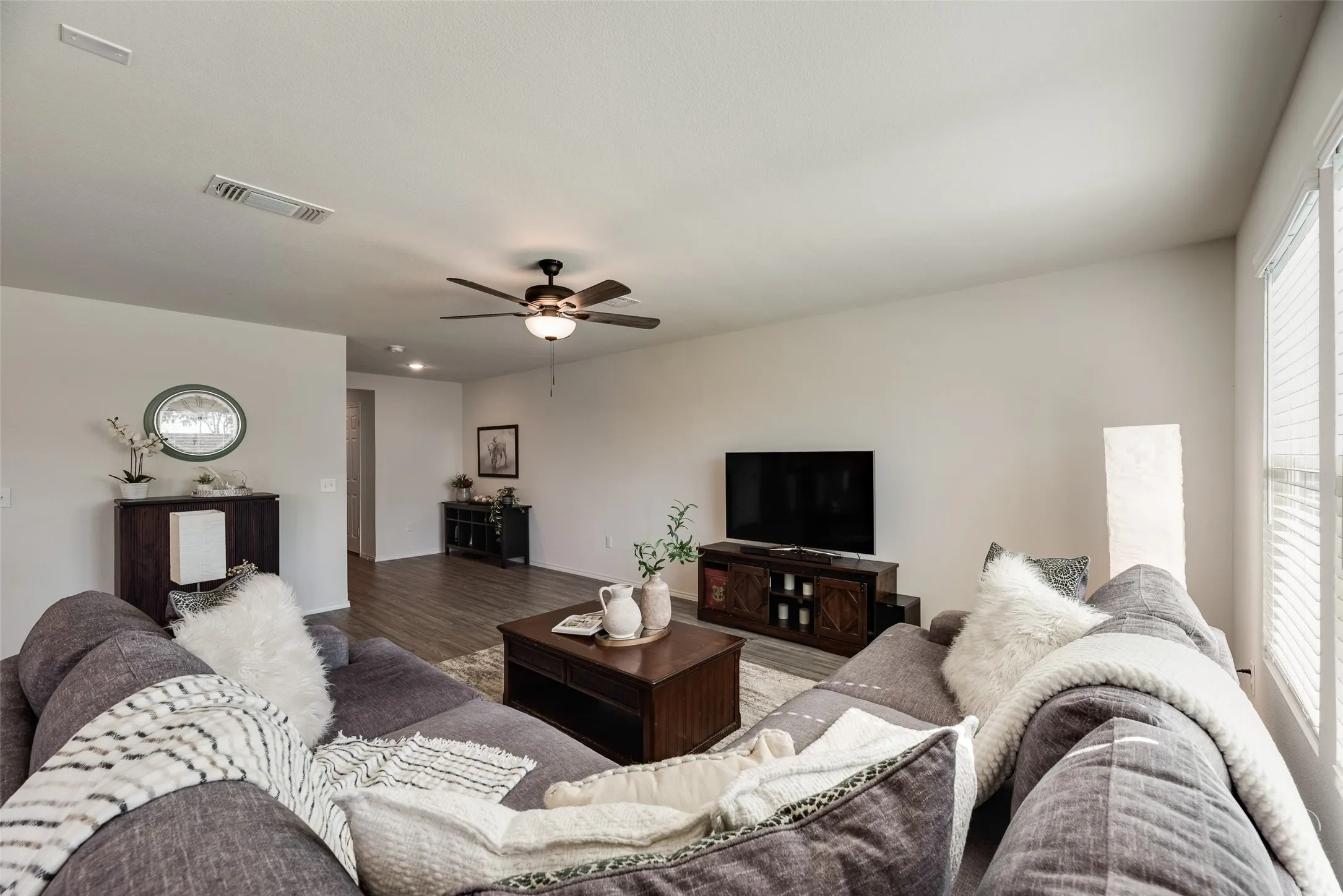 Single Family Residence For Sale in Denton County , 7005 Adderly Road, Pilot Point, Texas 76258, 4 Bedroom, 3 Bathroom, 2 Garage spaces, 2,323 Sqft, built in 2022, mls#21387666, Real Estate Agent in Pilot Point, Homes For Sale in Denton county, Homes For Sale in Pilot Point, Realtor in Pilot Point Texas, Real Estate Brokerage Independent Realty Texas, Luminita Cordes Realtor