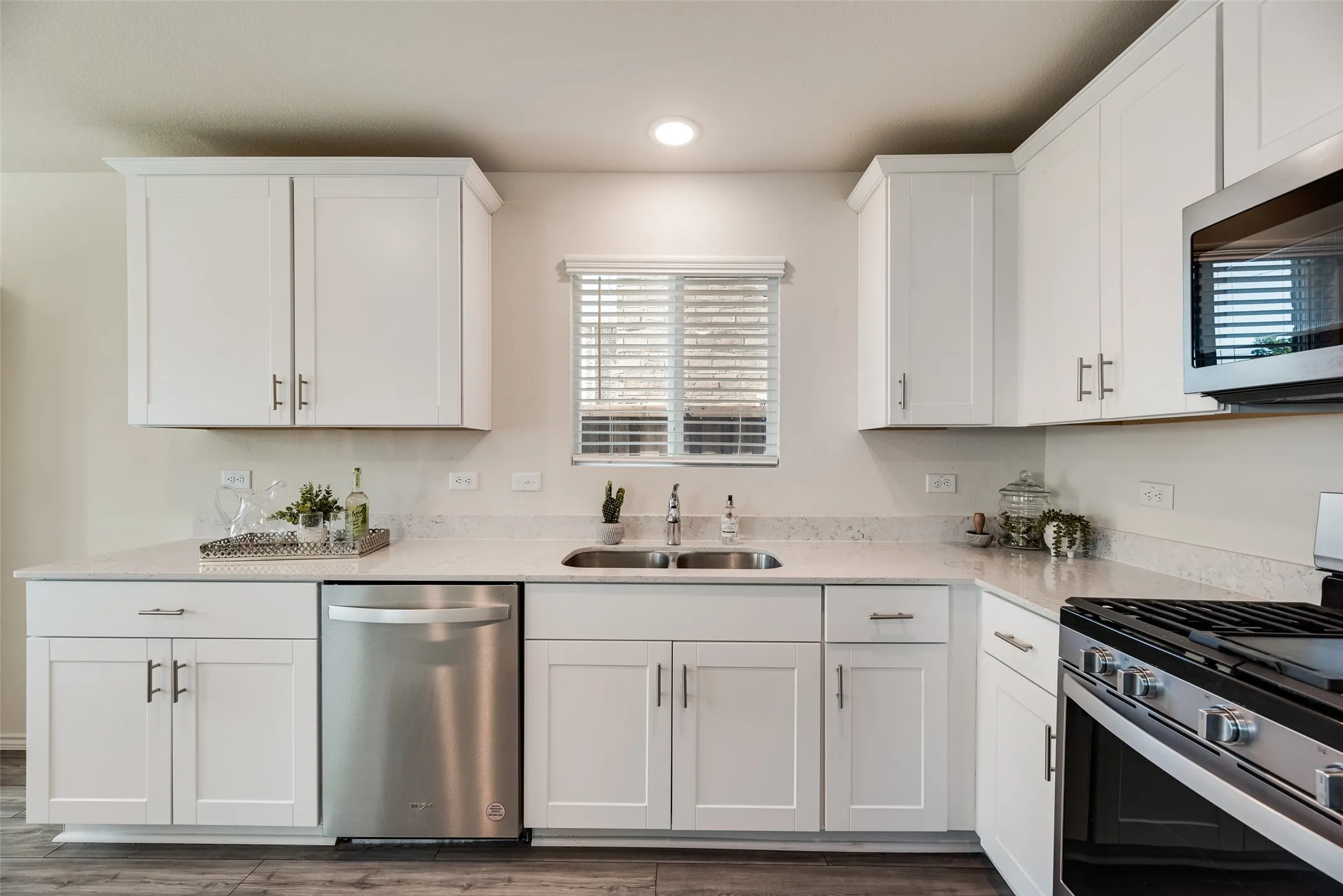 Single Family Residence For Sale in Denton County , 7005 Adderly Road, Pilot Point, Texas 76258, 4 Bedroom, 3 Bathroom, 2 Garage spaces, 2,323 Sqft, built in 2022, mls#21387666, Real Estate Agent in Pilot Point, Homes For Sale in Denton county, Homes For Sale in Pilot Point, Realtor in Pilot Point Texas, Real Estate Brokerage Independent Realty Texas, Luminita Cordes Realtor
