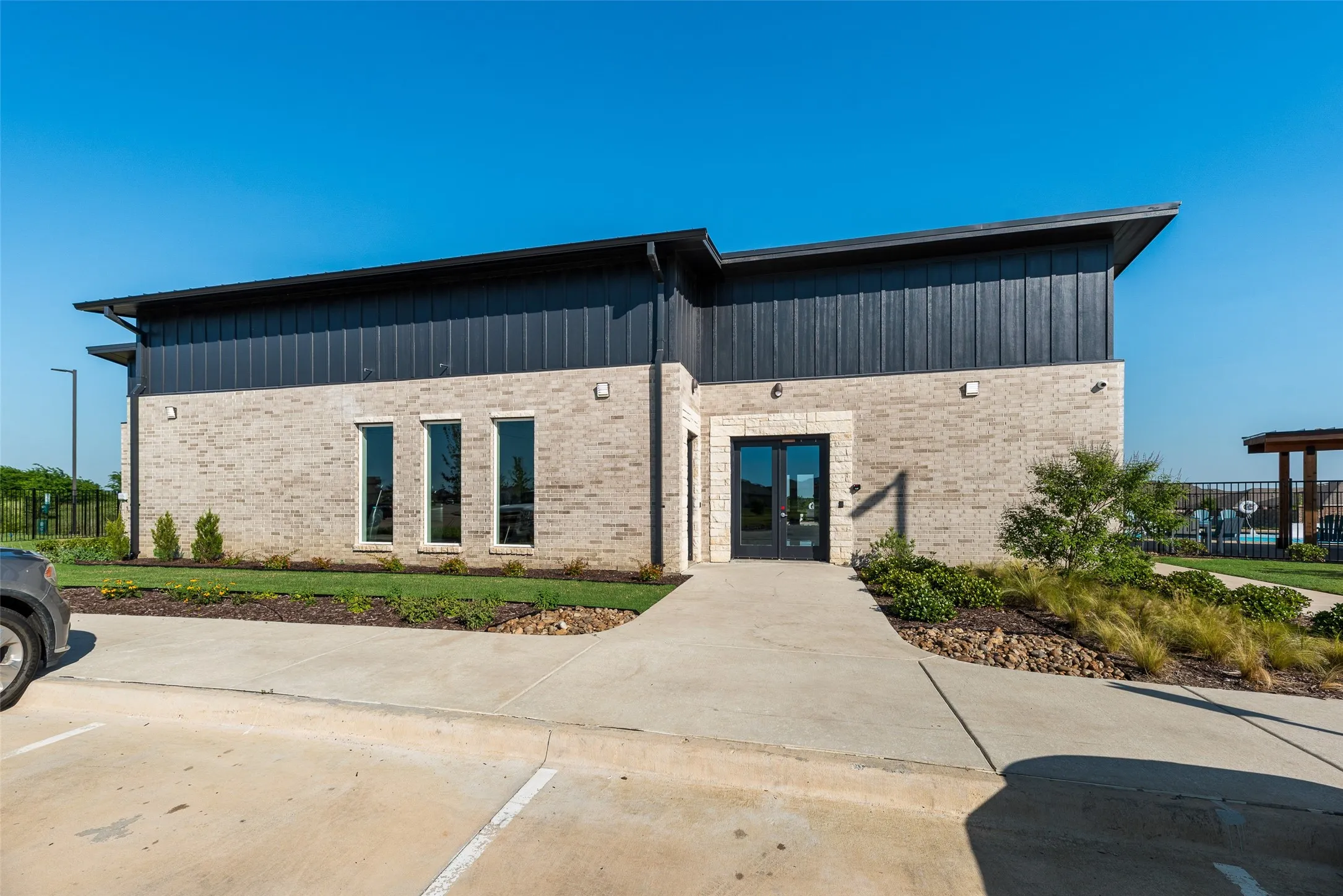 Single Family Residence For Sale in Denton County , 7005 Adderly Road, Pilot Point, Texas 76258, 4 Bedroom, 3 Bathroom, 2 Garage spaces, 2,323 Sqft, built in 2022, mls#21387666, Real Estate Agent in Pilot Point, Homes For Sale in Denton county, Homes For Sale in Pilot Point, Realtor in Pilot Point Texas, Real Estate Brokerage Independent Realty Texas, Luminita Cordes Realtor