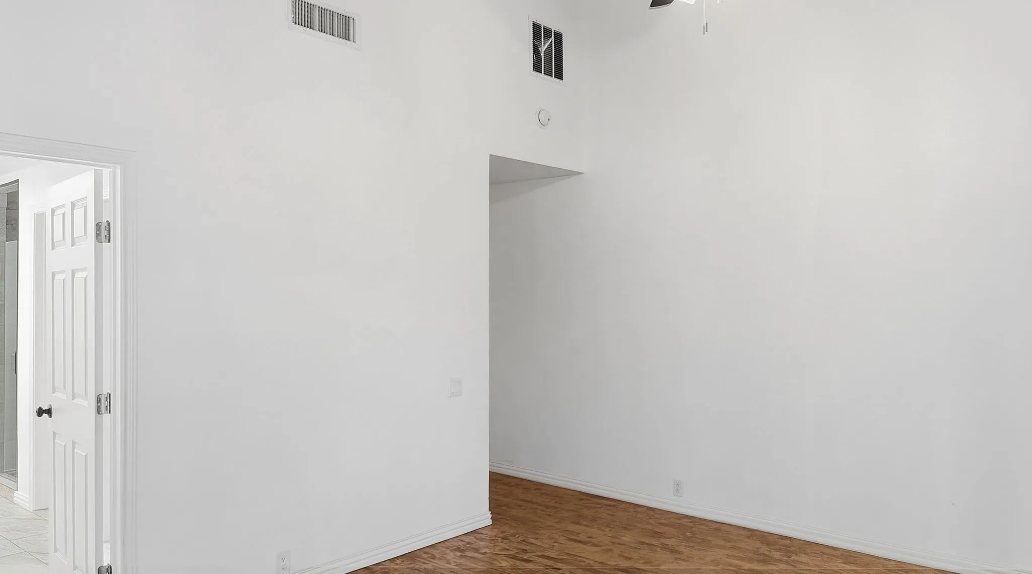 Single Family Residence For Sale in Dallas County , 3732 Millswood Drive, Irving, Texas 75062, 3 Bedroom, 3 Bathroom, 2 Garage spaces, 2,045 Sqft, built in 1978, mls#21387645, Real Estate Agent in Irving, Homes For Sale in Dallas county, Homes For Sale in Irving, Realtor in Irving Texas, Real Estate Brokerage Independent Realty Texas, Luminita Cordes Realtor