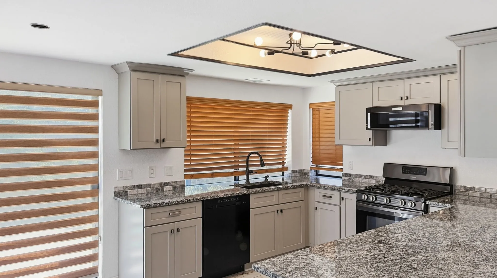 Single Family Residence For Sale in Dallas County , 3732 Millswood Drive, Irving, Texas 75062, 3 Bedroom, 3 Bathroom, 2 Garage spaces, 2,045 Sqft, built in 1978, mls#21387645, Real Estate Agent in Irving, Homes For Sale in Dallas county, Homes For Sale in Irving, Realtor in Irving Texas, Real Estate Brokerage Independent Realty Texas, Luminita Cordes Realtor