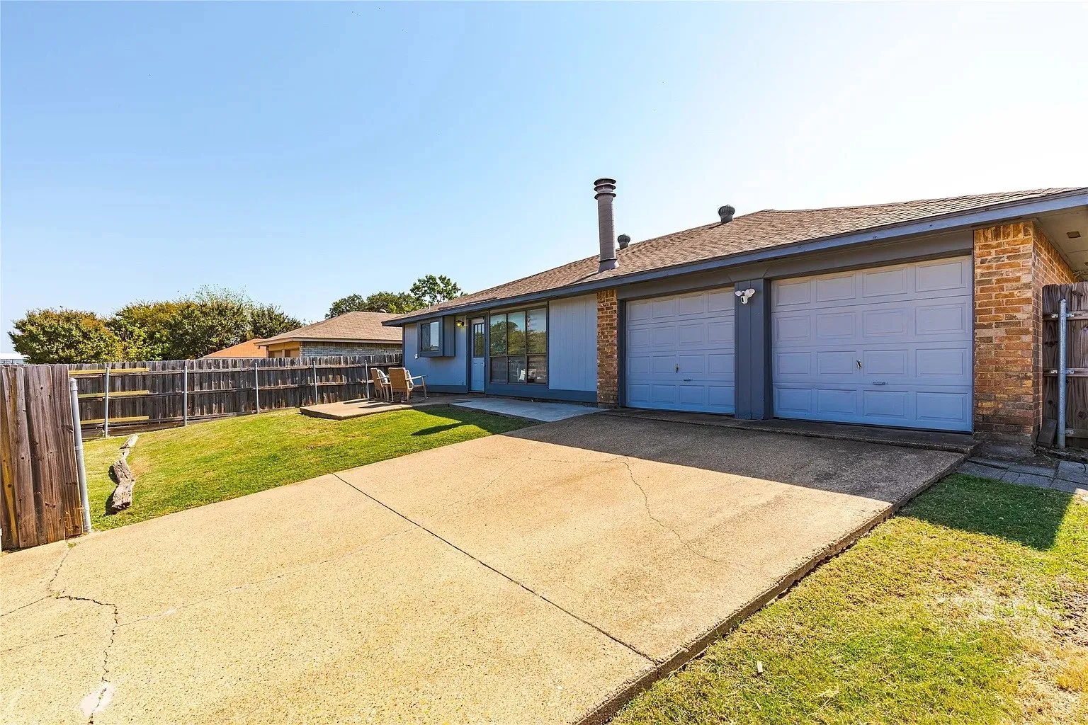Single Family Residence For Rent in Dallas County , 1029 Field Trail Drive, Mesquite, Texas 75150, 3 Bedroom, 2 Bathroom, 1 Garage spaces, 1,519 Sqft, built in 1982, mls#21387744, Real Estate Agent in Mesquite, Homes For Rent in Dallas county, Homes For Rent in Mesquite, Realtor in Mesquite Texas, Real Estate Brokerage Independent Realty Texas, Luminita Cordes Realtor