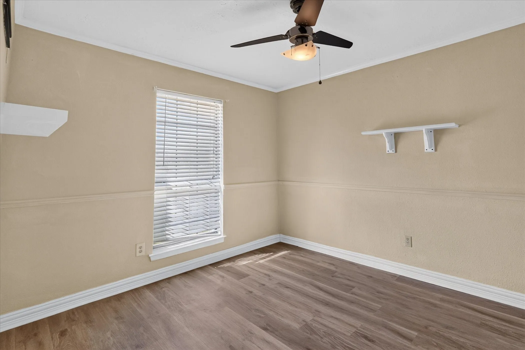 Single Family Residence For Rent in Dallas County , 1029 Field Trail Drive, Mesquite, Texas 75150, 3 Bedroom, 2 Bathroom, 1 Garage spaces, 1,519 Sqft, built in 1982, mls#21387744, Real Estate Agent in Mesquite, Homes For Rent in Dallas county, Homes For Rent in Mesquite, Realtor in Mesquite Texas, Real Estate Brokerage Independent Realty Texas, Luminita Cordes Realtor