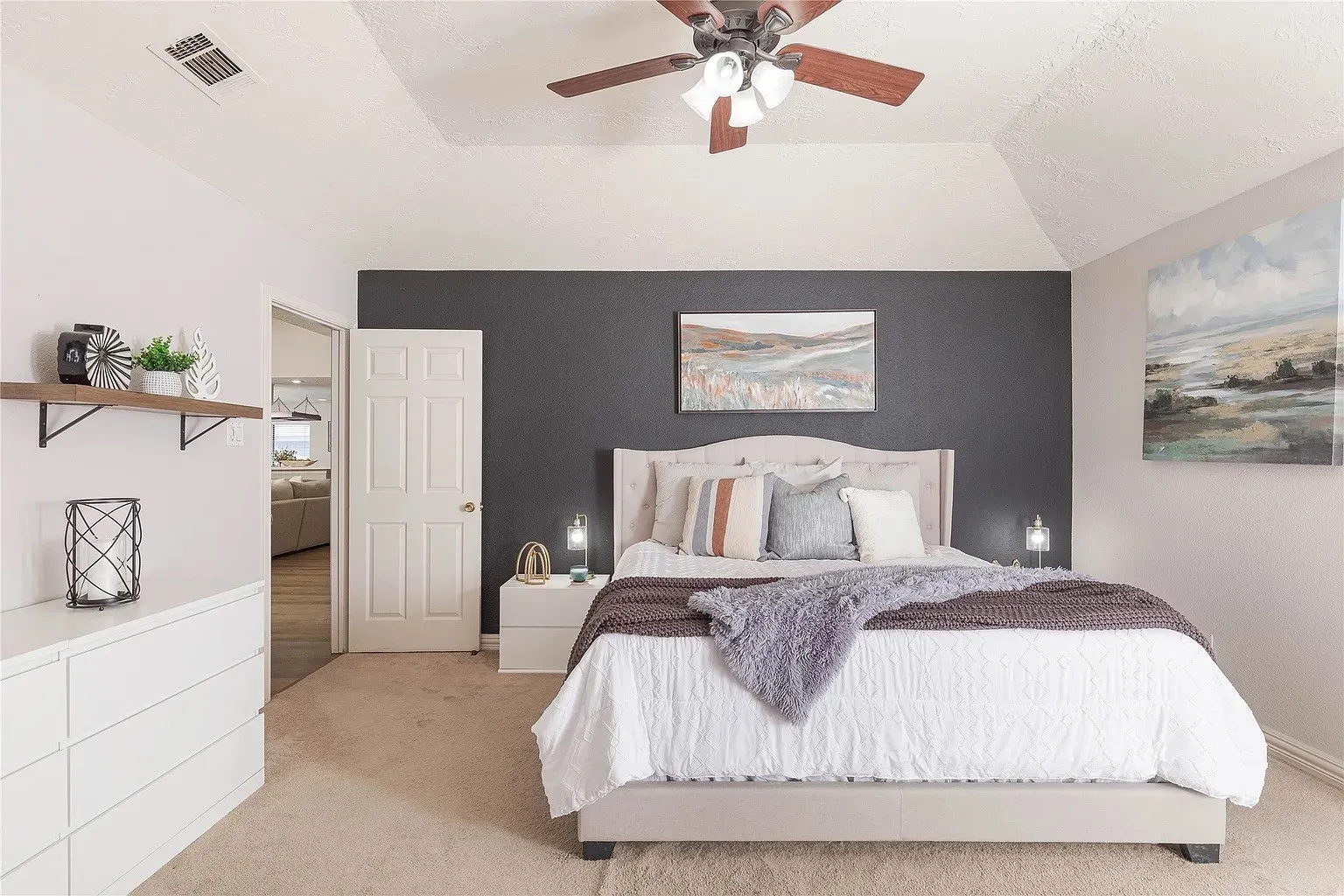 Single Family Residence For Rent in Dallas County , 1029 Field Trail Drive, Mesquite, Texas 75150, 3 Bedroom, 2 Bathroom, 1 Garage spaces, 1,519 Sqft, built in 1982, mls#21387744, Real Estate Agent in Mesquite, Homes For Rent in Dallas county, Homes For Rent in Mesquite, Realtor in Mesquite Texas, Real Estate Brokerage Independent Realty Texas, Luminita Cordes Realtor
