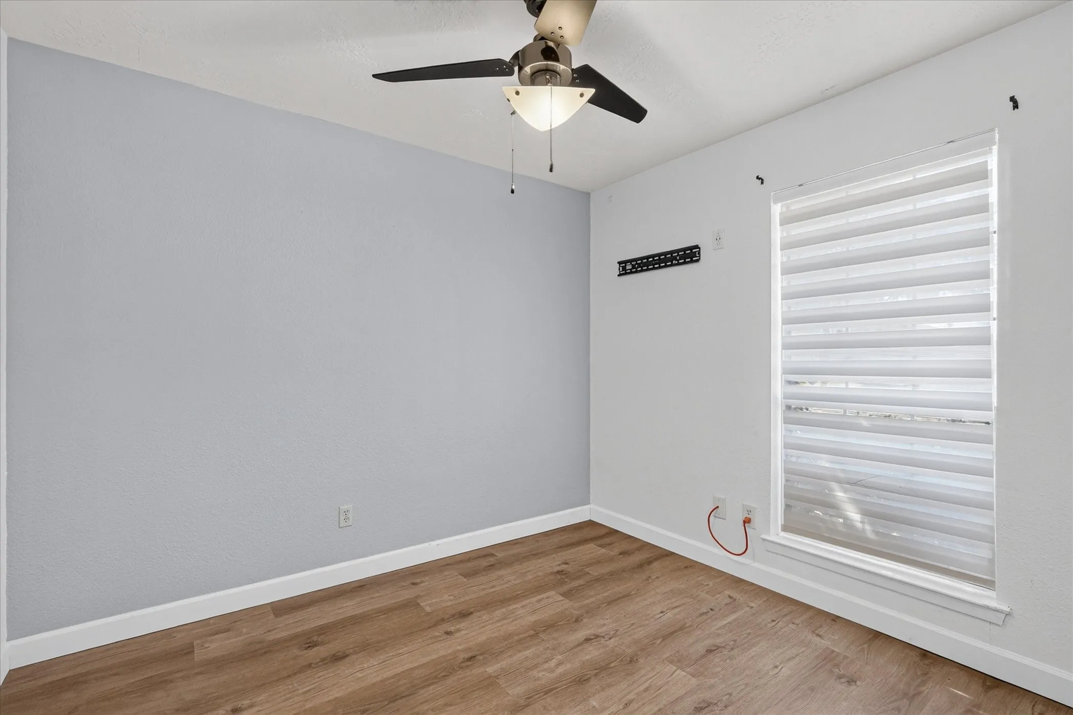 Single Family Residence For Rent in Dallas County , 1029 Field Trail Drive, Mesquite, Texas 75150, 3 Bedroom, 2 Bathroom, 1 Garage spaces, 1,519 Sqft, built in 1982, mls#21387744, Real Estate Agent in Mesquite, Homes For Rent in Dallas county, Homes For Rent in Mesquite, Realtor in Mesquite Texas, Real Estate Brokerage Independent Realty Texas, Luminita Cordes Realtor