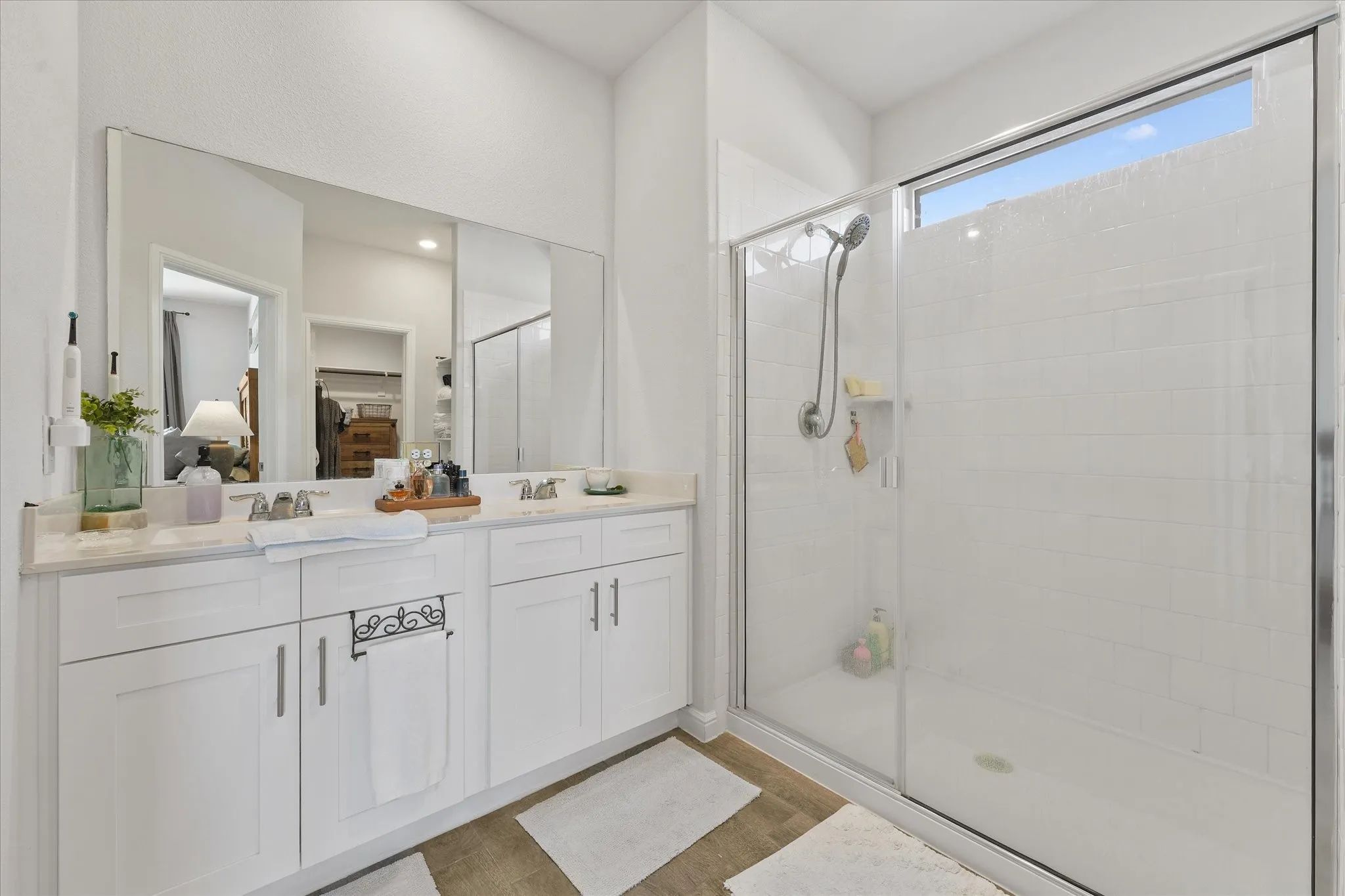 Single Family Residence For Rent in Tarrant County , 8912 Boulder Oak Boulevard, Fort Worth, Texas 76131, 5 Bedroom, 2 Bathroom, 2 Garage spaces, 2,103 Sqft, built in 2023, mls#21387746, Real Estate Agent in Fort Worth, Homes For Rent in Tarrant county, Homes For Rent in Fort Worth, Realtor in Fort Worth Texas, Real Estate Brokerage Independent Realty Texas, Luminita Cordes Realtor