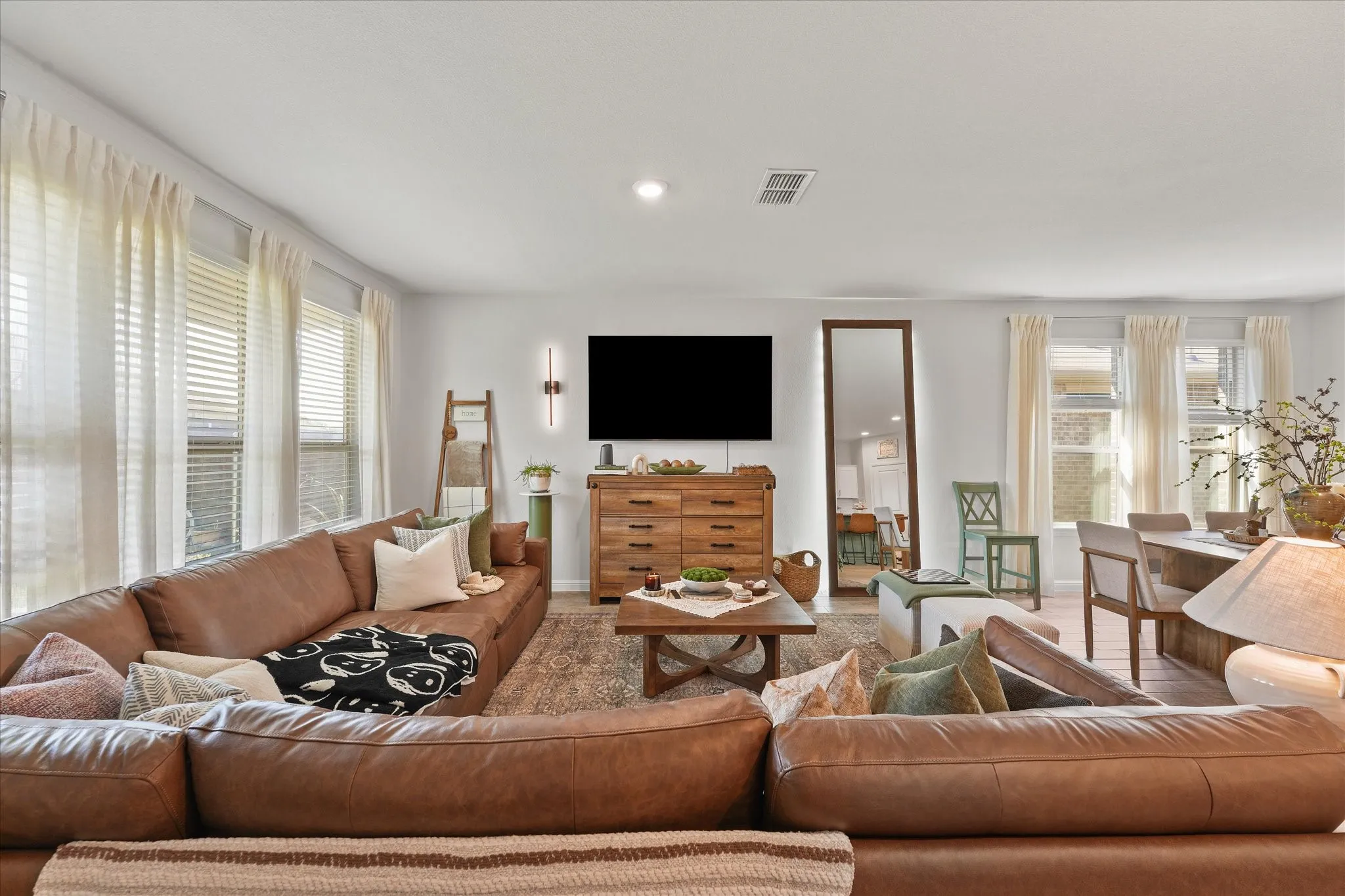 Single Family Residence For Rent in Tarrant County , 8912 Boulder Oak Boulevard, Fort Worth, Texas 76131, 5 Bedroom, 2 Bathroom, 2 Garage spaces, 2,103 Sqft, built in 2023, mls#21387746, Real Estate Agent in Fort Worth, Homes For Rent in Tarrant county, Homes For Rent in Fort Worth, Realtor in Fort Worth Texas, Real Estate Brokerage Independent Realty Texas, Luminita Cordes Realtor