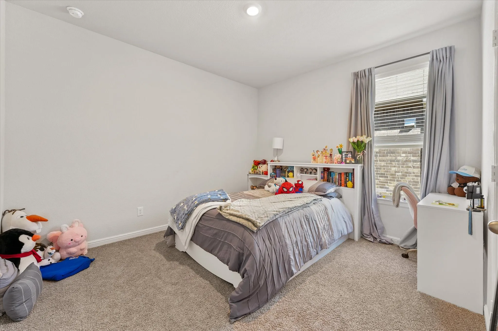 Single Family Residence For Rent in Tarrant County , 8912 Boulder Oak Boulevard, Fort Worth, Texas 76131, 5 Bedroom, 2 Bathroom, 2 Garage spaces, 2,103 Sqft, built in 2023, mls#21387746, Real Estate Agent in Fort Worth, Homes For Rent in Tarrant county, Homes For Rent in Fort Worth, Realtor in Fort Worth Texas, Real Estate Brokerage Independent Realty Texas, Luminita Cordes Realtor